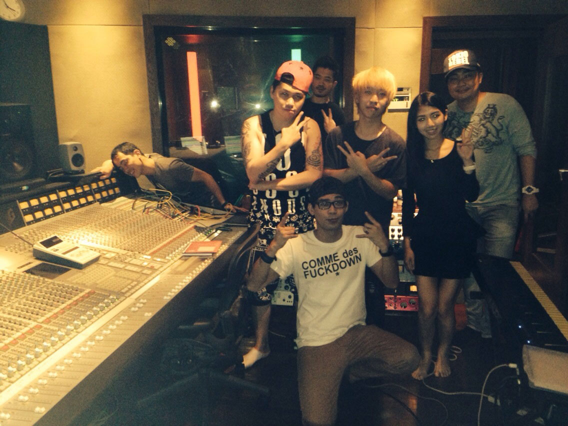 UNPLUGGED_Studio_recording12.jpg