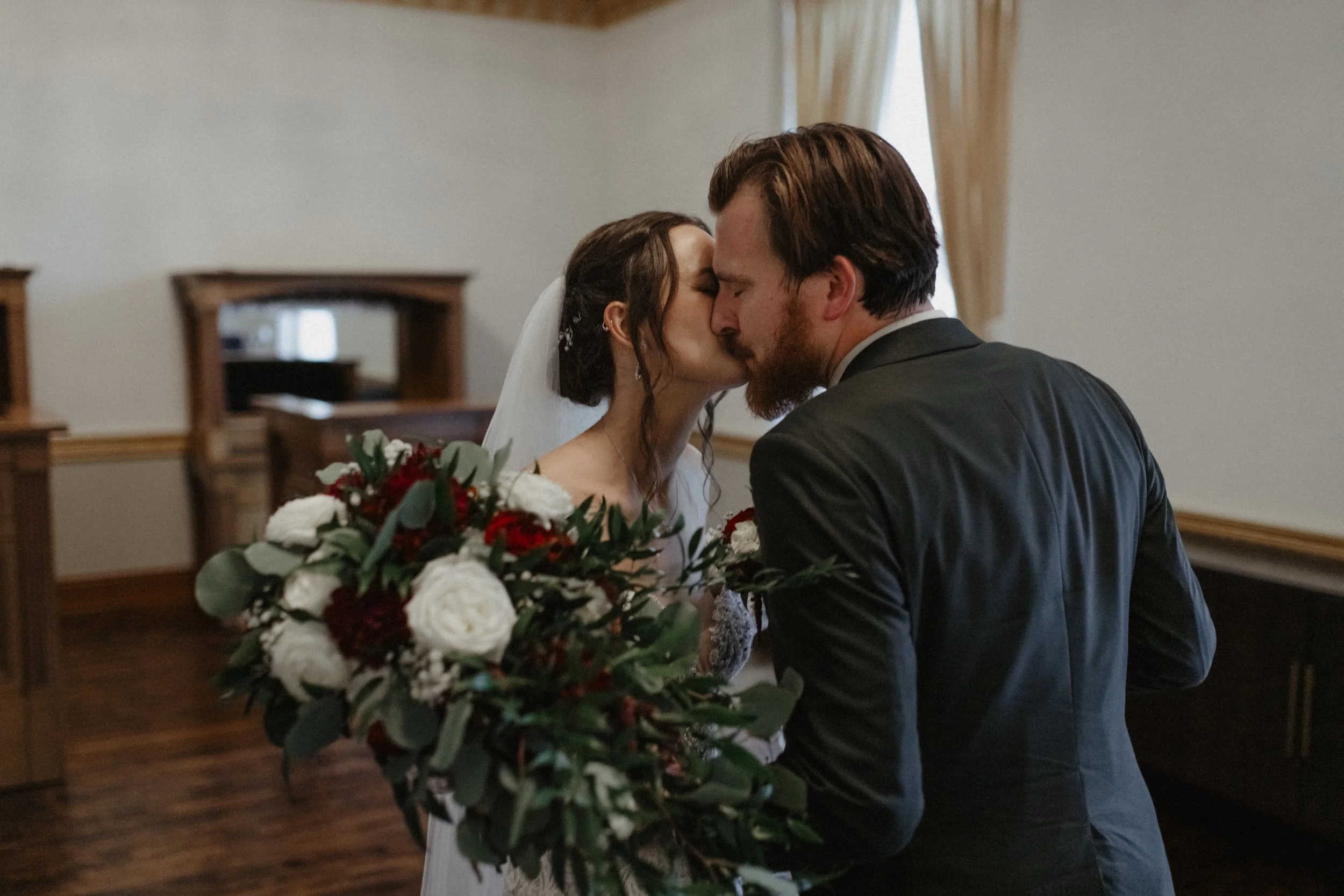 ShadowShinePictures-JeanaKyleBindas-Detroit-Wedding-Photography-389.jpg