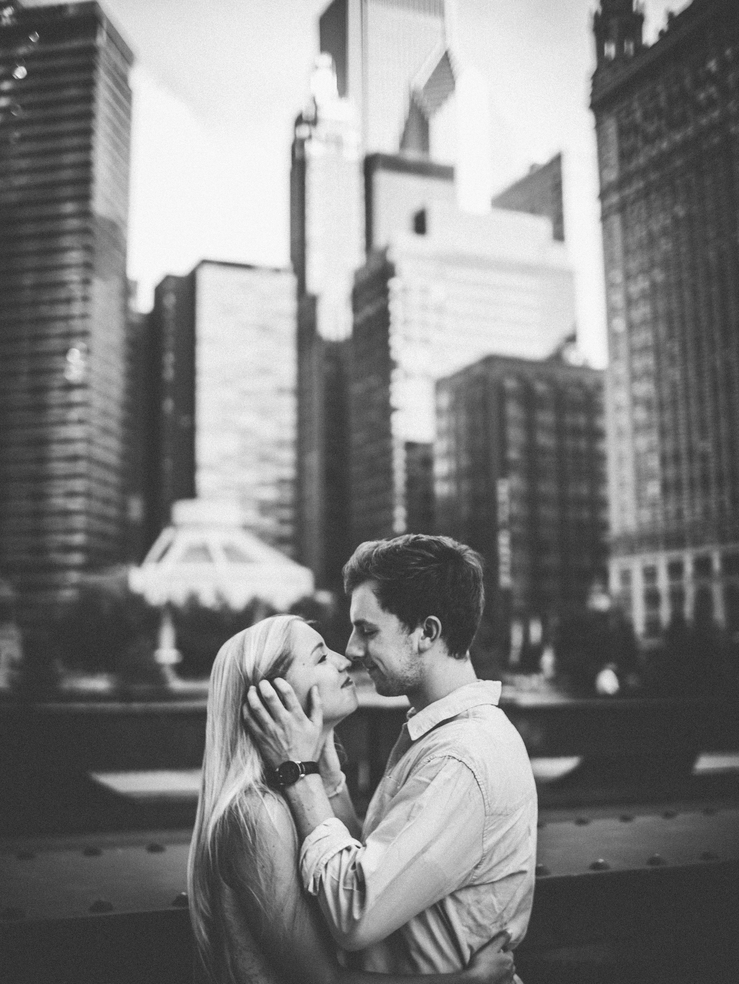 chicago-illinois-bryce-anna-engagment-photos-shadow-shine-pictures-destination-photography-photographers