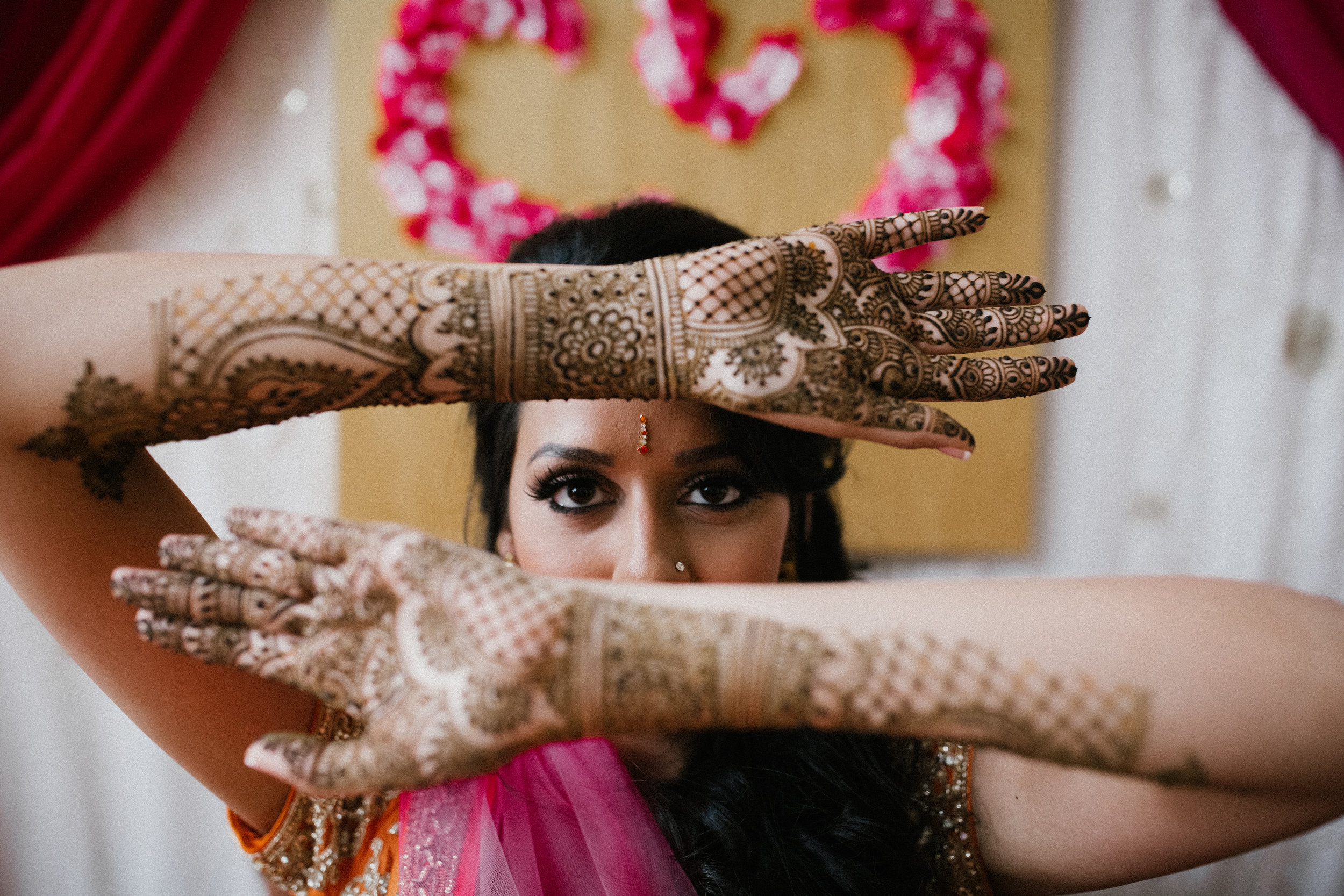 Aparna-Ankit-Patel-Mehndi-Wedding-Photos-0029.jpg