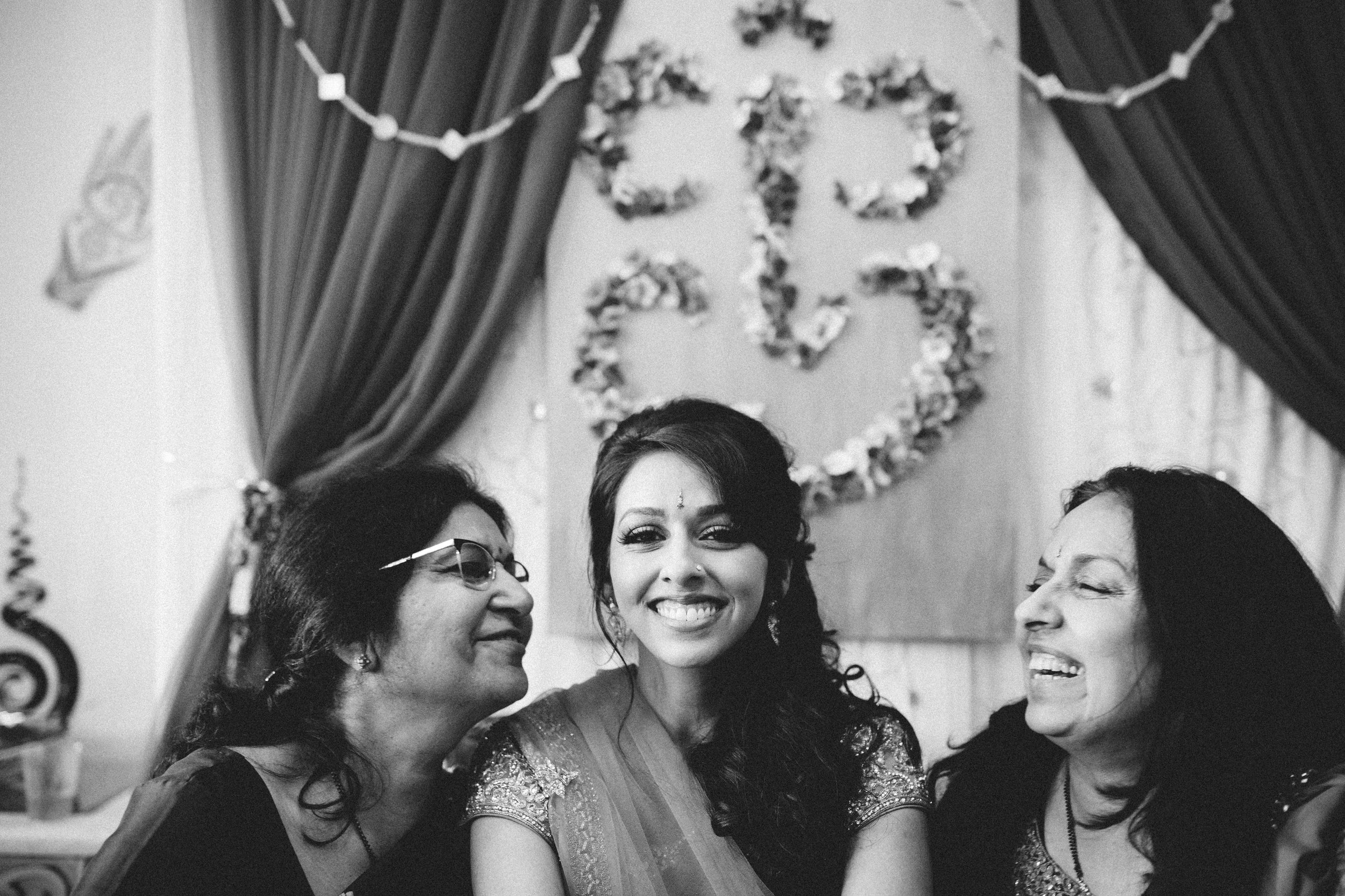 Aparna-Ankit-Patel-Mehndi-Wedding-Photos-0061.jpg