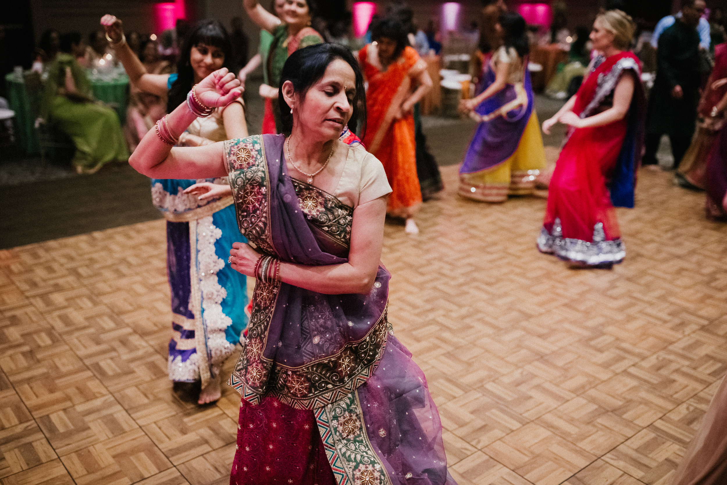Aparna-Ankit-Patel-Shah-Detroit-Michigan-Shadow-Shine-Pictures-Photography-Indian-Garba-Raas