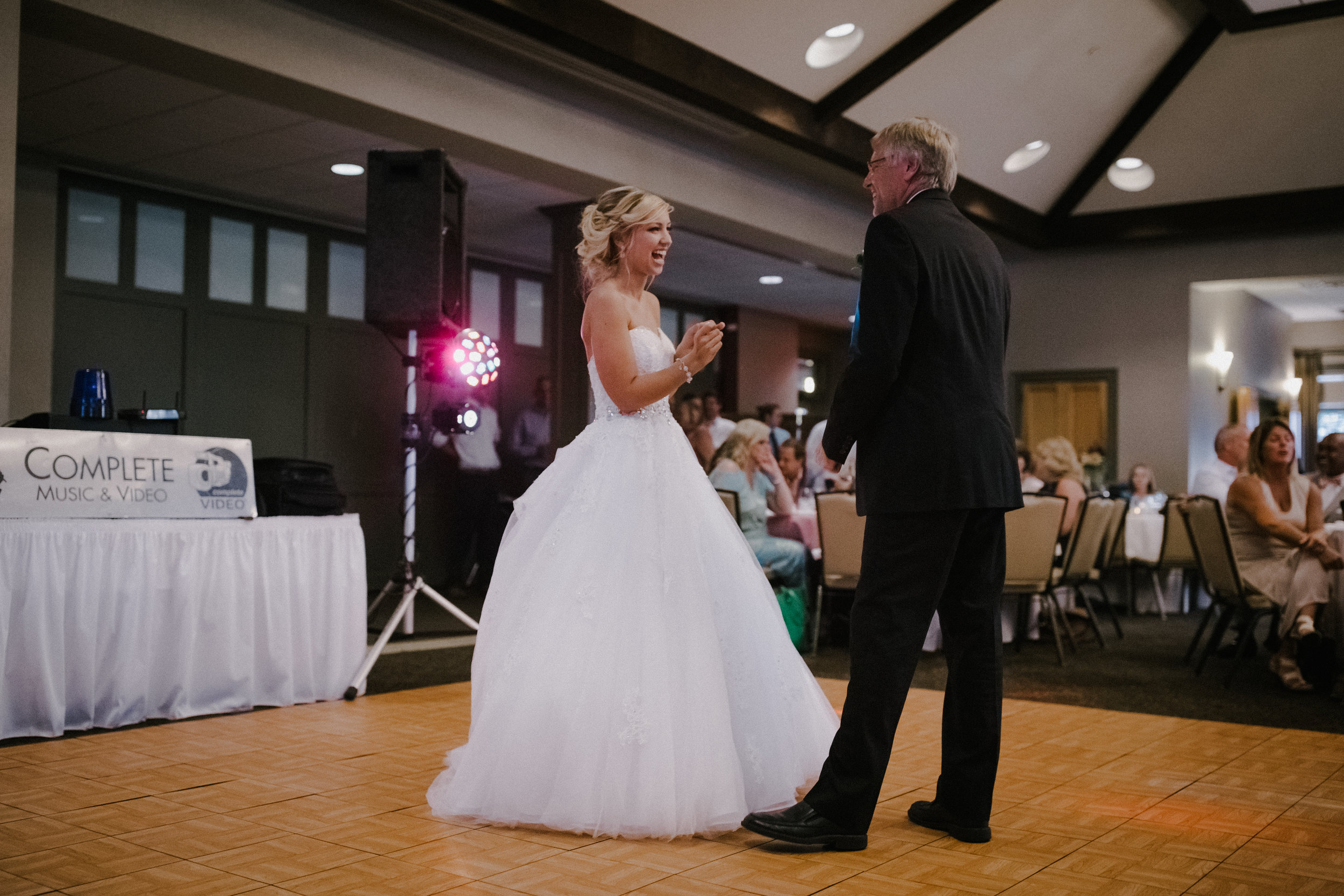 Cinematography-Photography-Grand-Rapids-Chicago-Shadow-Shine-Pictures-West-Michigan-Videography-Wedding-Anna-Bryce-Sack