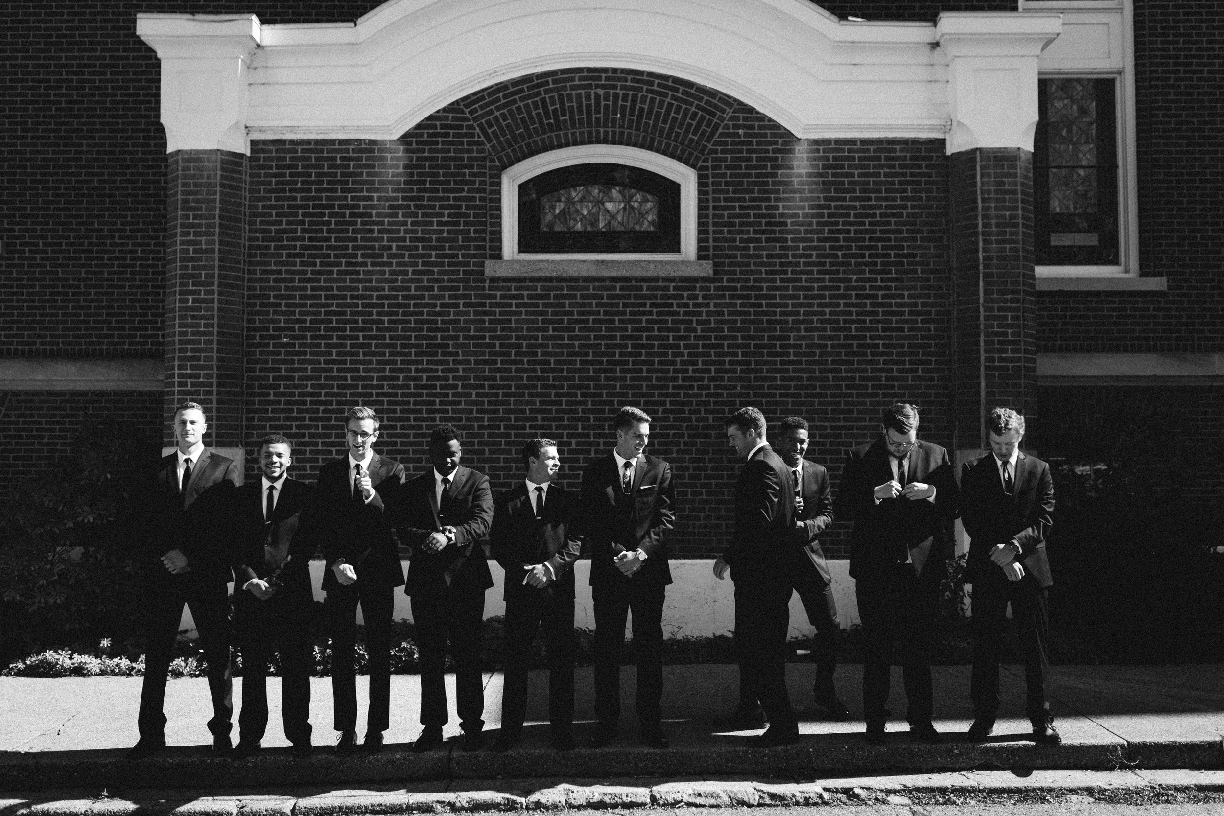 Gritty-Groomsmen-Cityscape-Photos-01