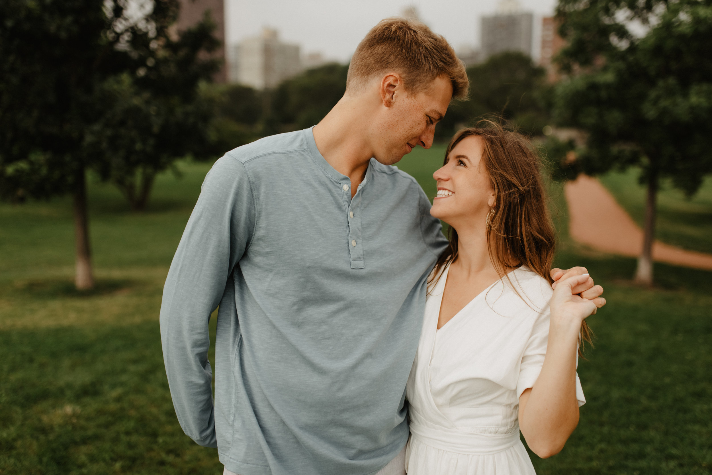 Taryn-Zak-Chicago-Engagement-10