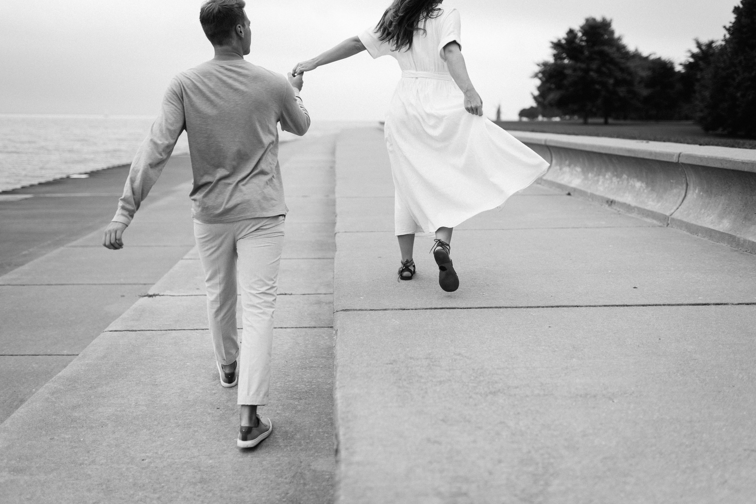 Taryn-Zak-Lake-Michigan-Engagement-8