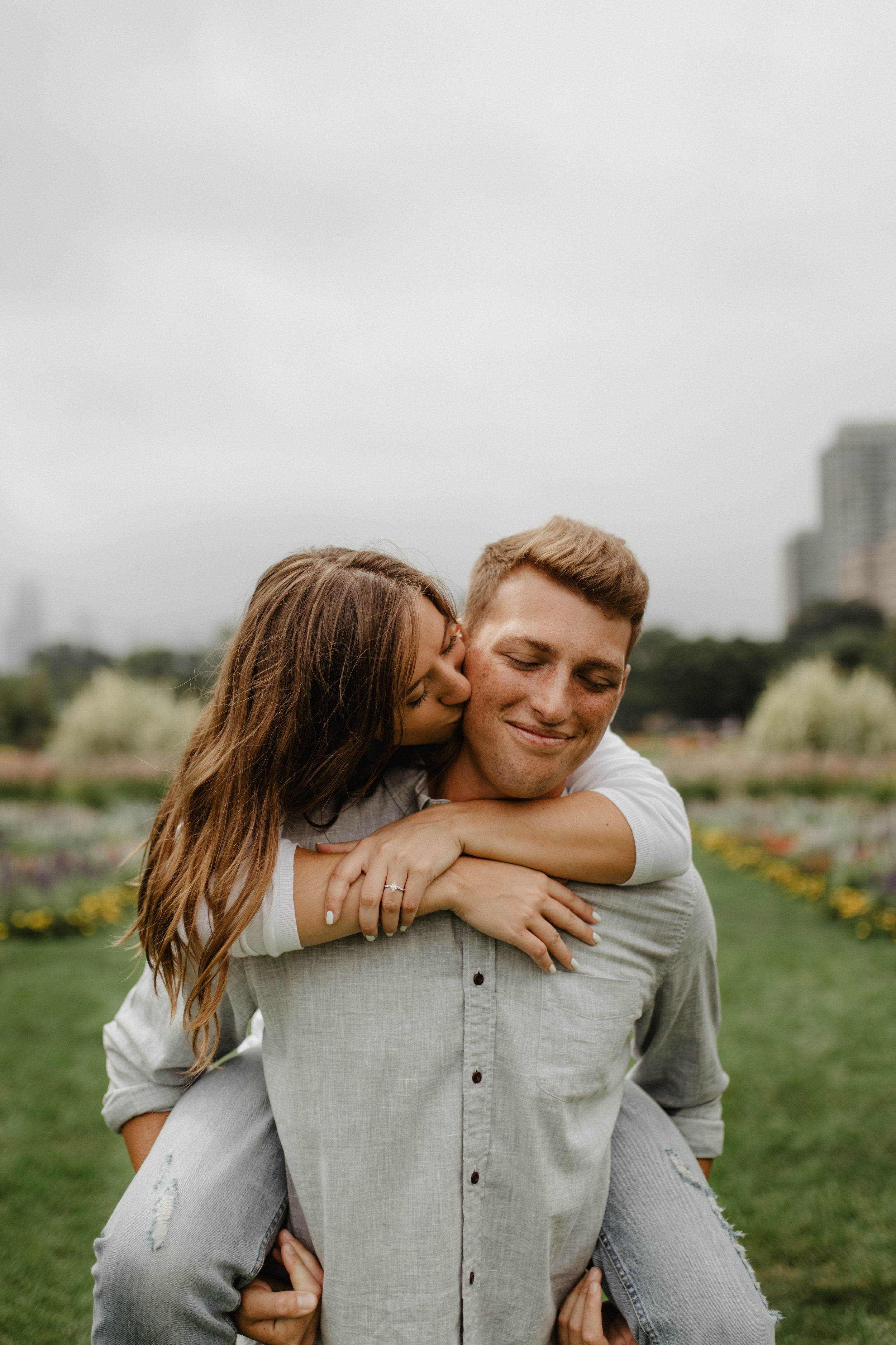 Taryn-Zak-Lincoln-Park-Conservatory-Engagement-11