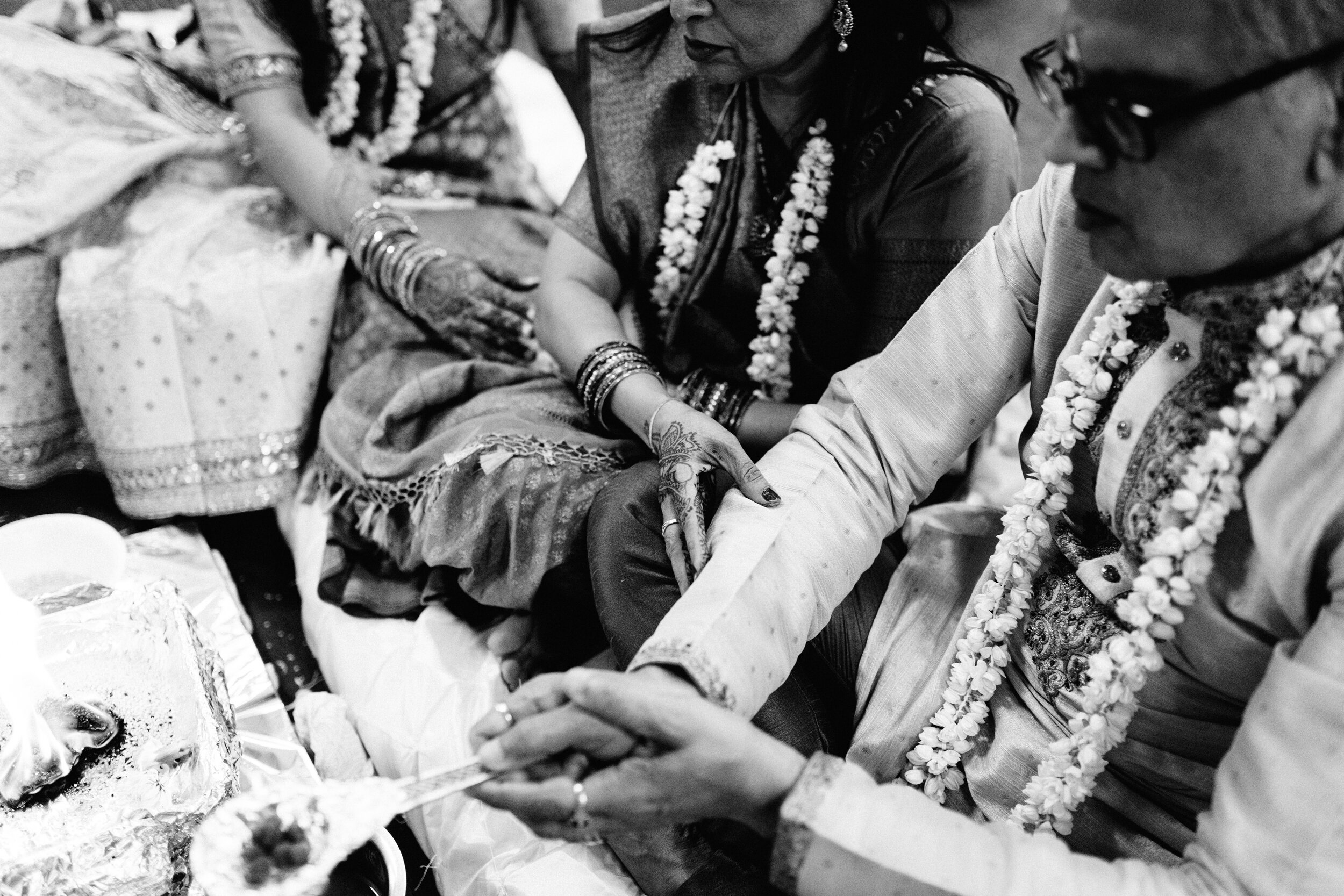 ShadowShinePictures-AnokhiAthreyaRajan-Toledo-Wedding-Photography-23.jpg