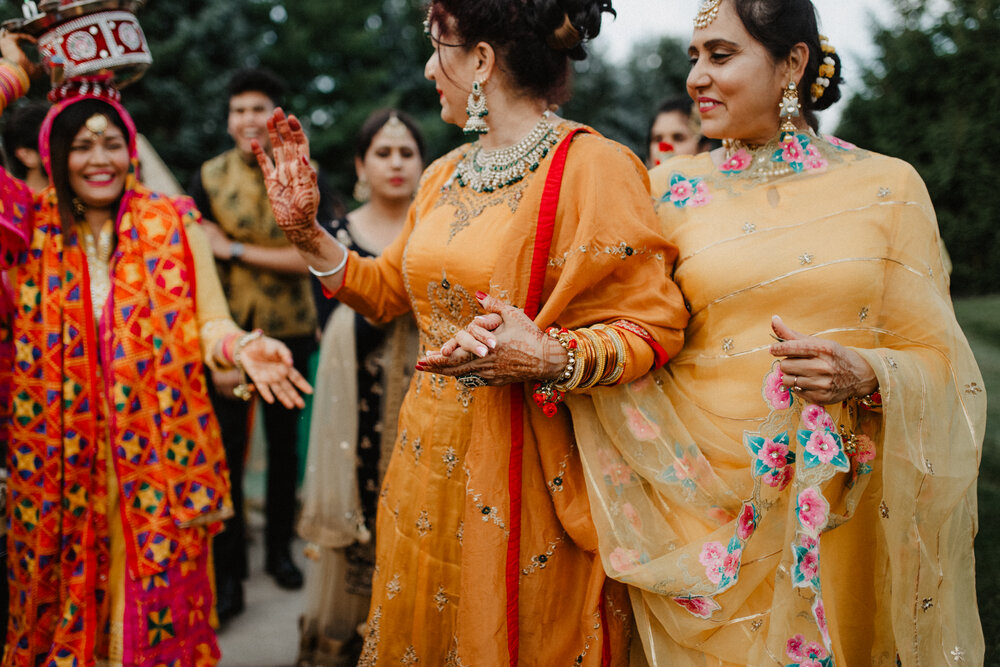 ShadowShinePictures-Sukhi-Balraj-Bains-Kaur-Grand-Rapids-Indian-Wedding-Photography-26.jpg