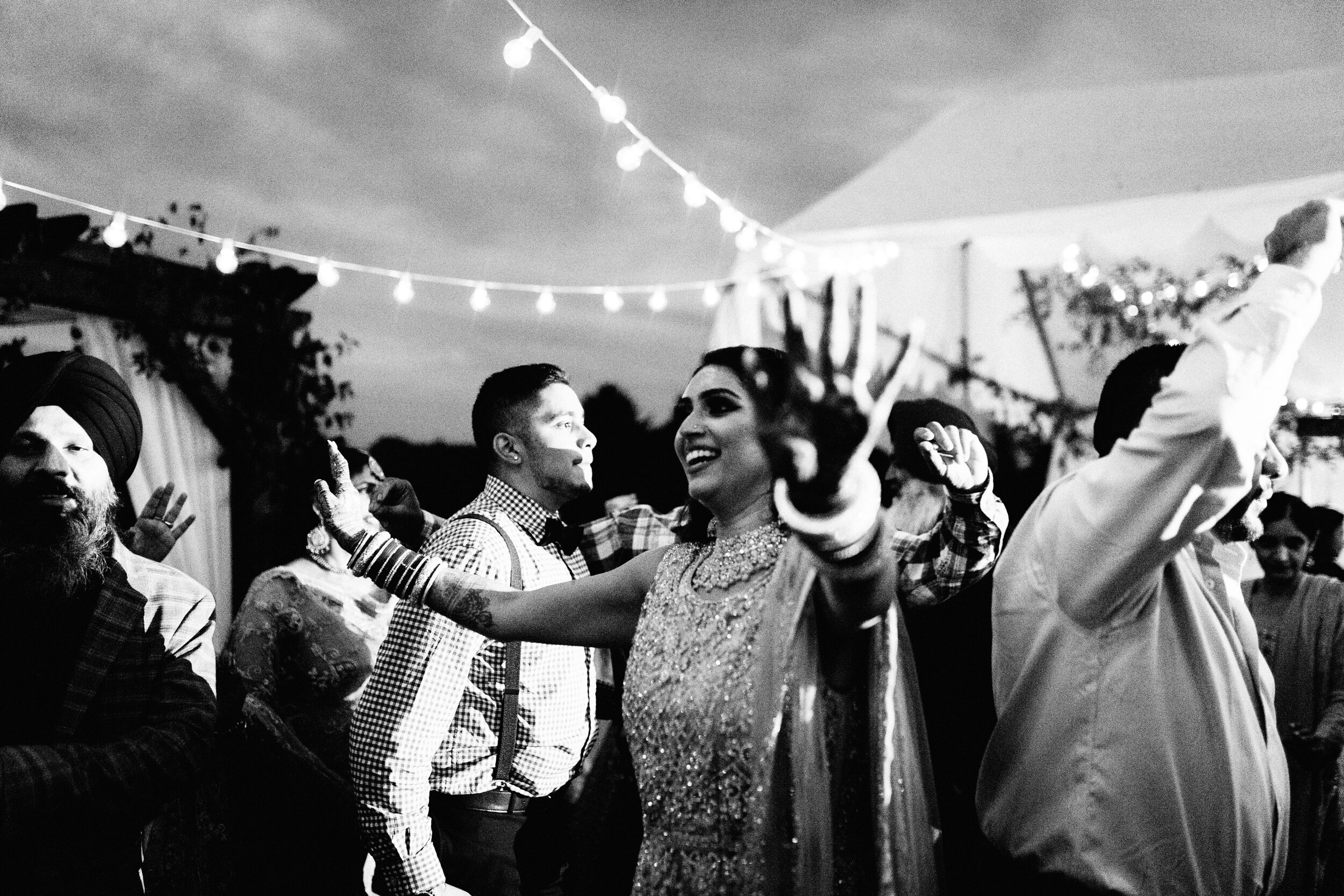 ShadowShinePictures-Sukhi-Balraj-Bains-Kaur-Grand-Rapids-Indian-Wedding-Photography-69.jpg