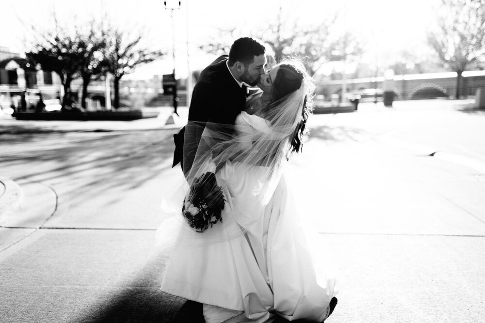 ShadowShinePictures-KristinaSelcoAvdic-Grand-Rapids-Elopement-Photography-13.jpg