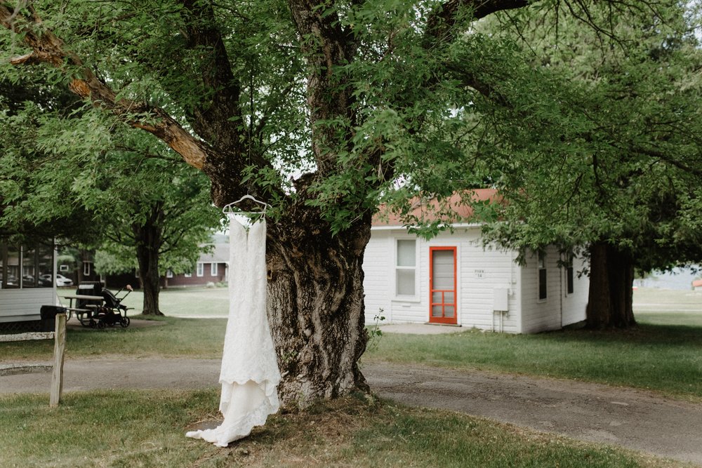 ShadowShinePictures-KatherineAnneJakeKoury-LakeLeelanau-Wedding-Photography-2.jpg