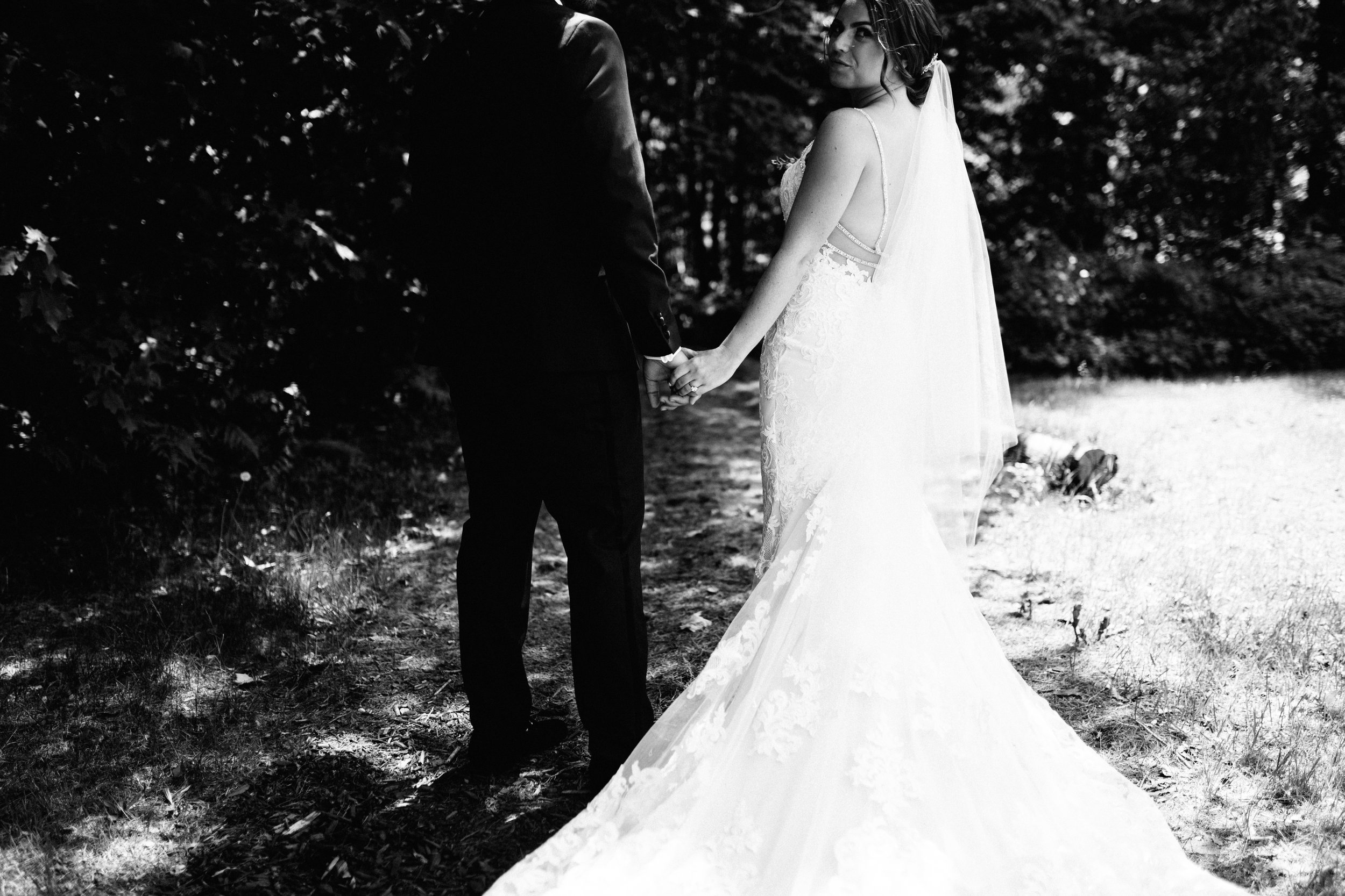 ShadowShinePictures-KatherineAnneJakeKoury-LakeLeelanau-Wedding-Photography-22.jpg