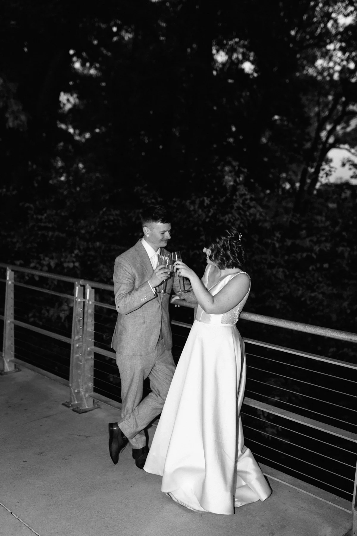 ShadowShinePictures-MirandaMichael-Grand-Rapids-Wedding-Photography-90.jpg