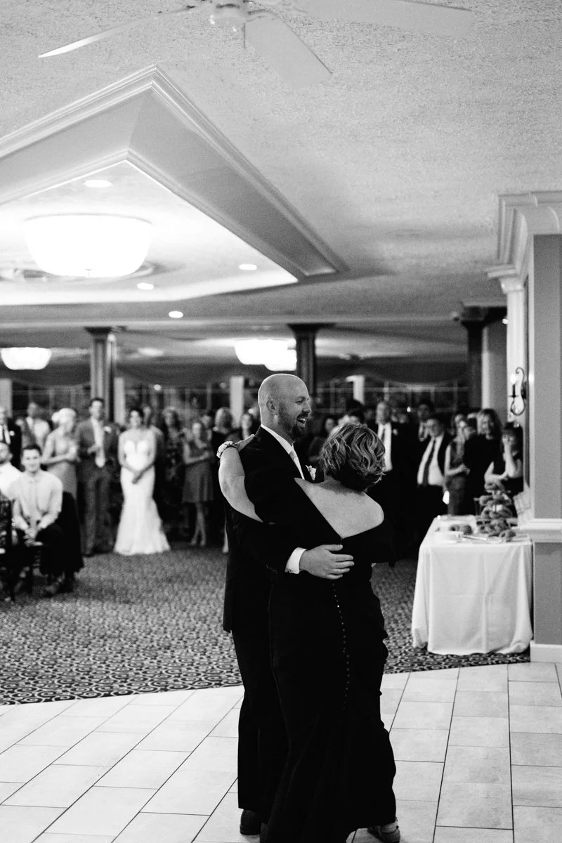 ShadowShinePictures-Wedding-Photography-Clarkston-Pine-Knob-61.jpg