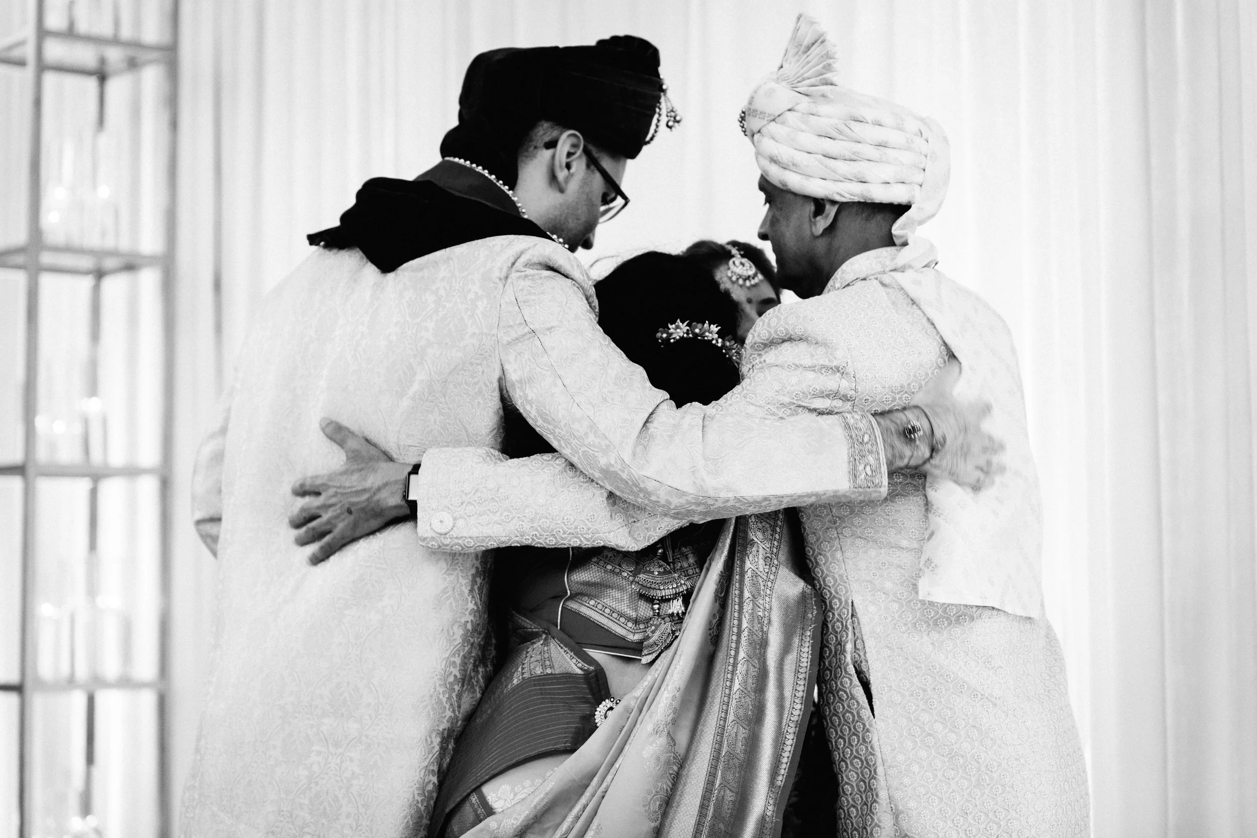 ShadowShinePictures-HollyAarasDharia-Dearborn-Wedding-Photography-285.jpg
