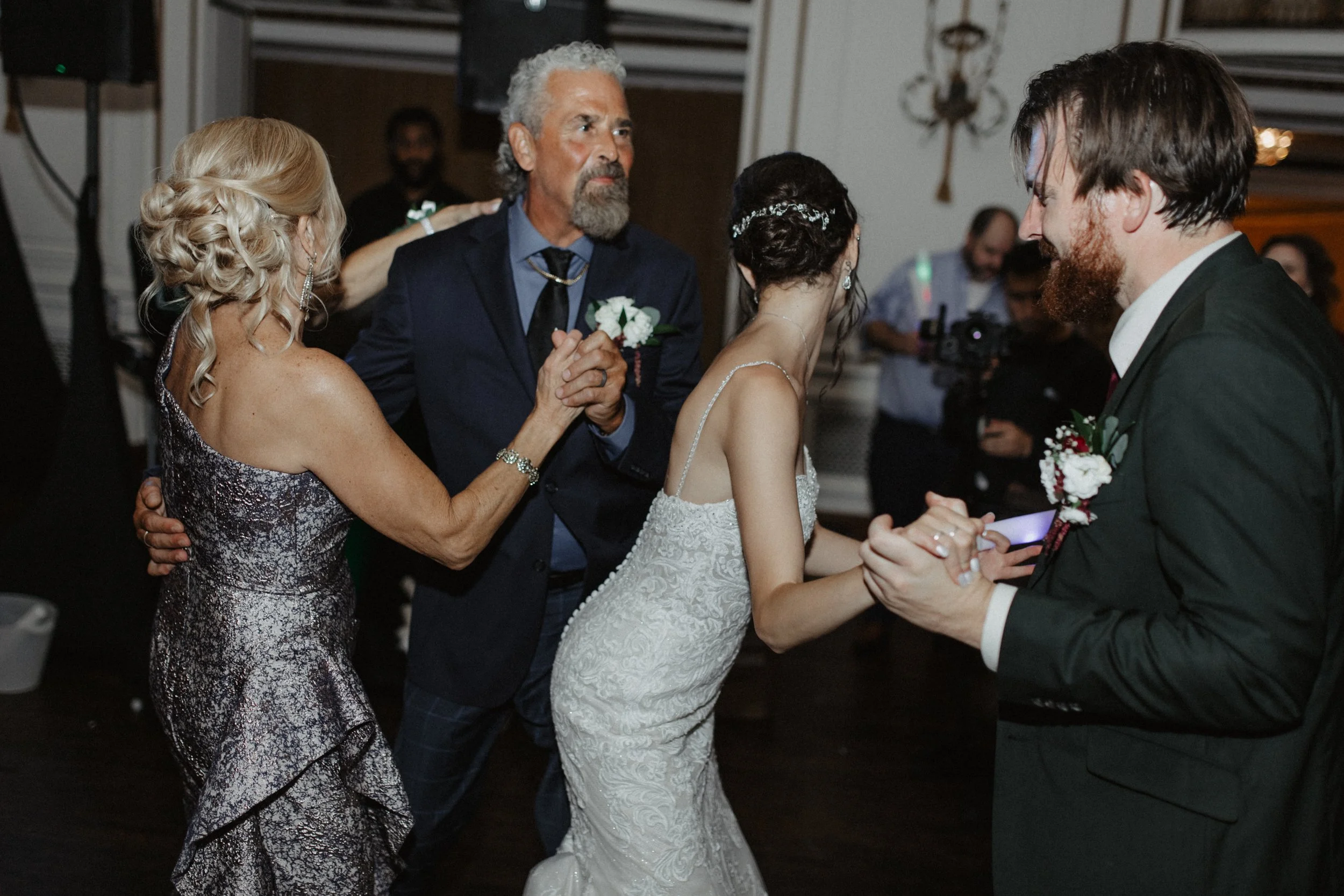 ShadowShinePictures-JeanaKyleBindas-Detroit-Wedding-Photography-643.jpg