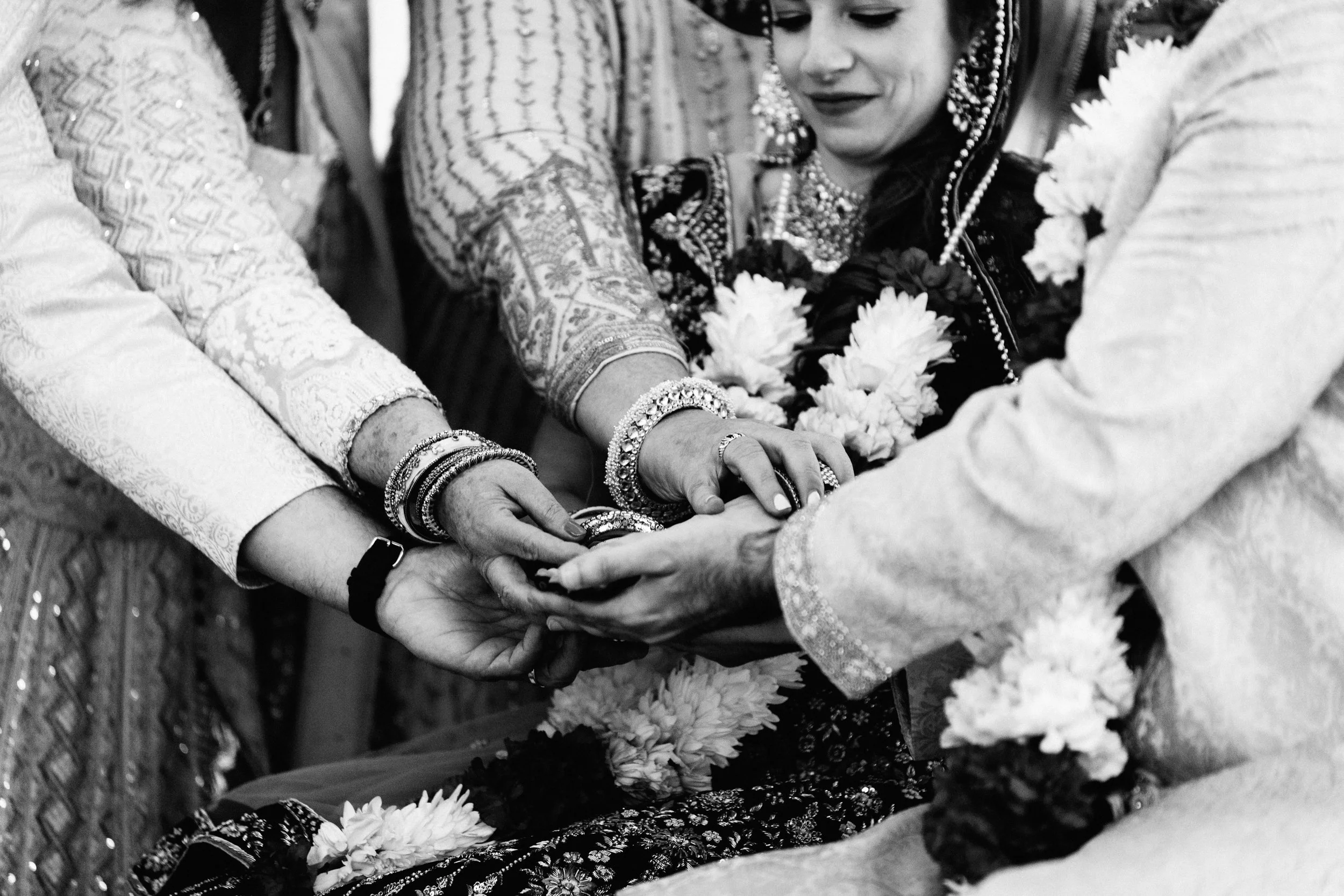 ShadowShinePictures-HollyAarasDharia-Dearborn-Wedding-Photography-226.jpg