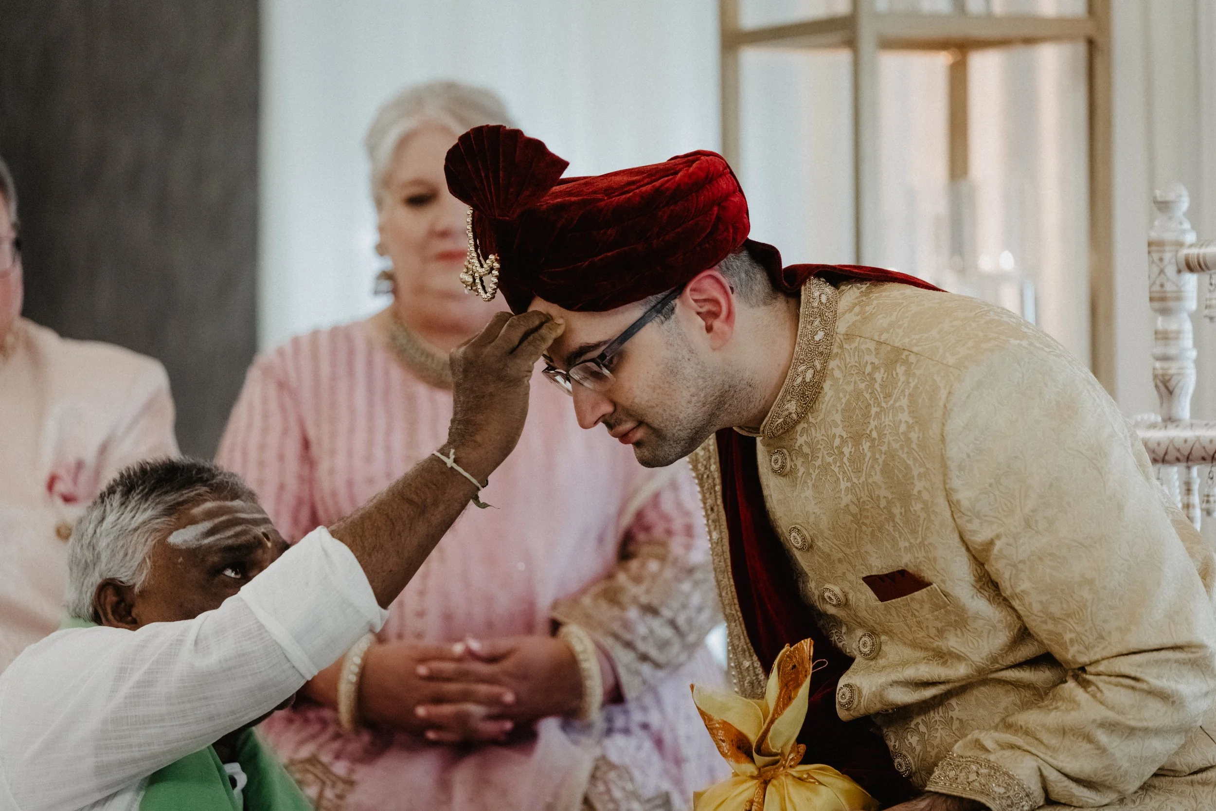 ShadowShinePictures-HollyAarasDharia-Dearborn-Wedding-Photography-176.jpg