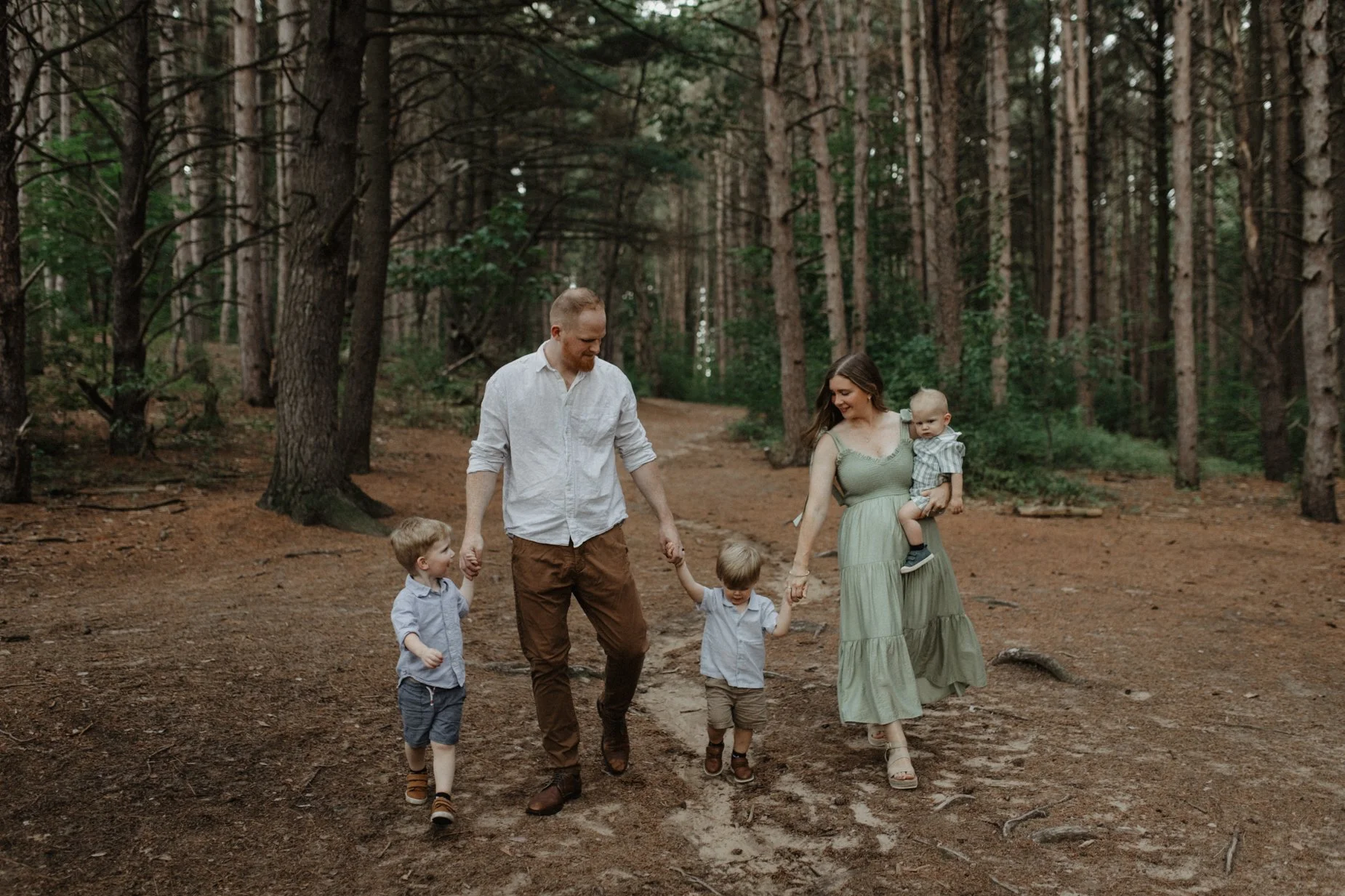ShadowShinePictures-Turnbulls-2025-Grand-Rapids-Family-Photography-8.jpg
