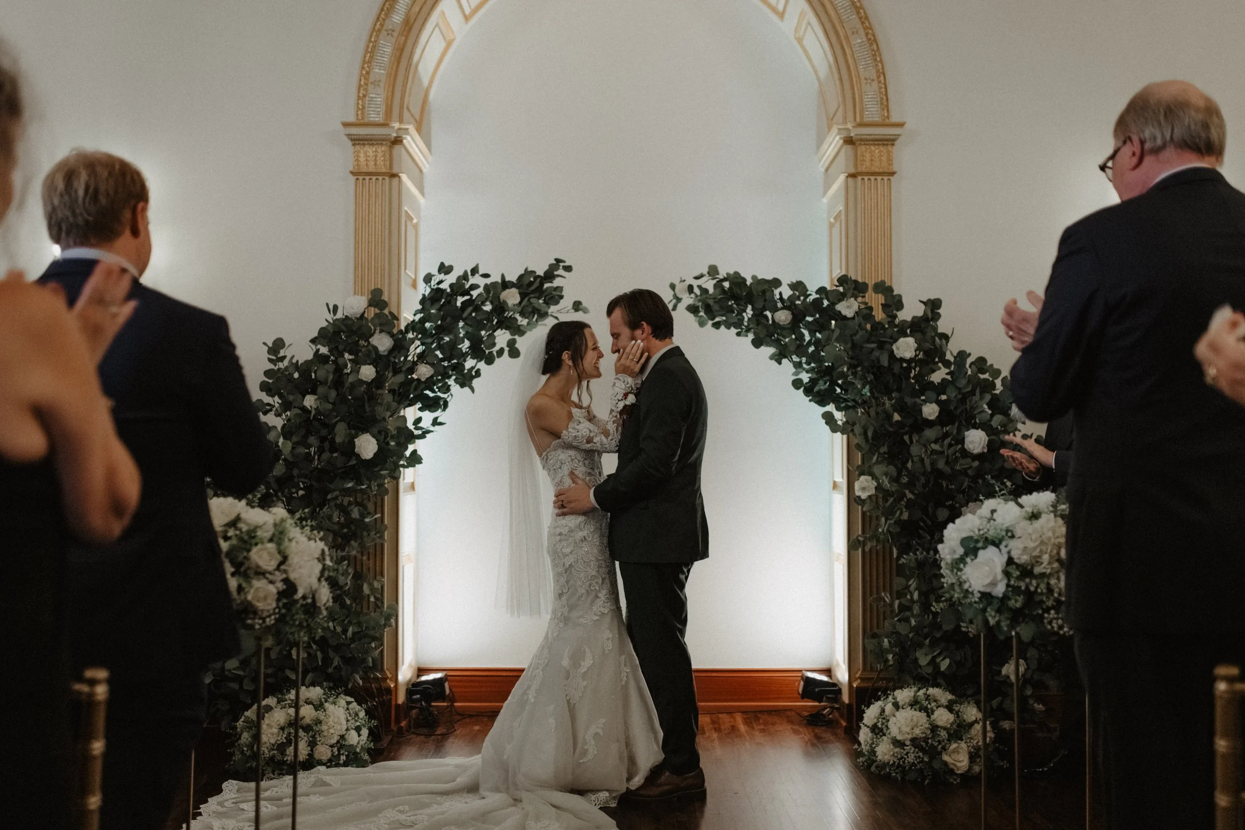 ShadowShinePictures-JeanaKyleBindas-Detroit-Wedding-Photography-381.jpg