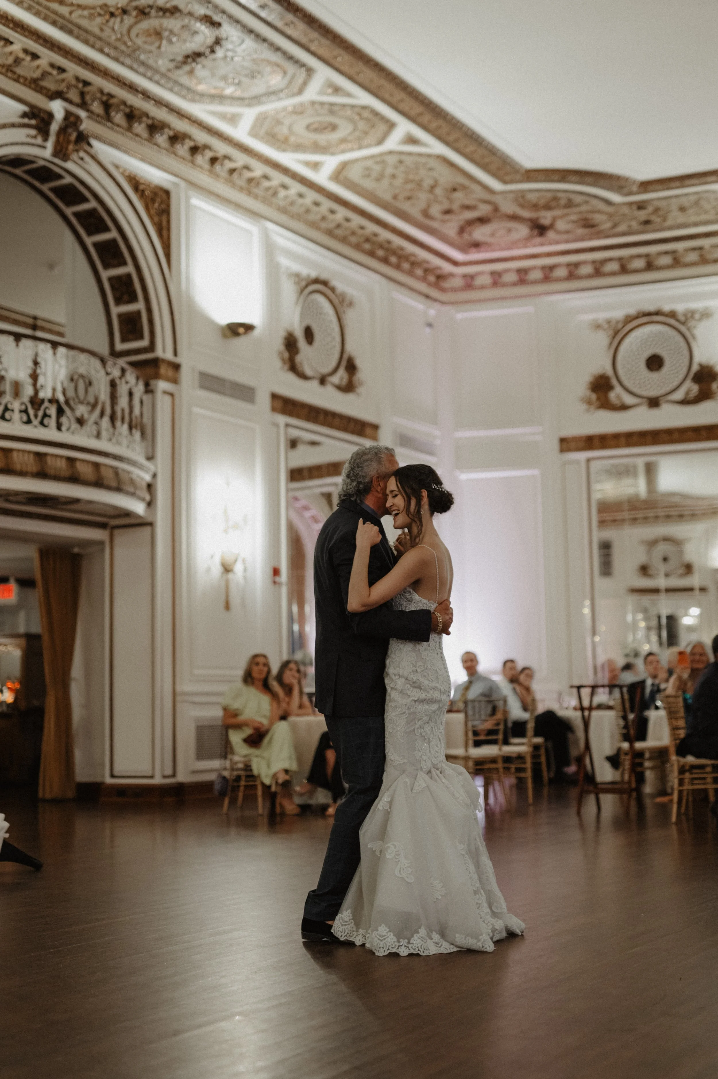 ShadowShinePictures-JeanaKyleBindas-Detroit-Wedding-Photography-577.jpg