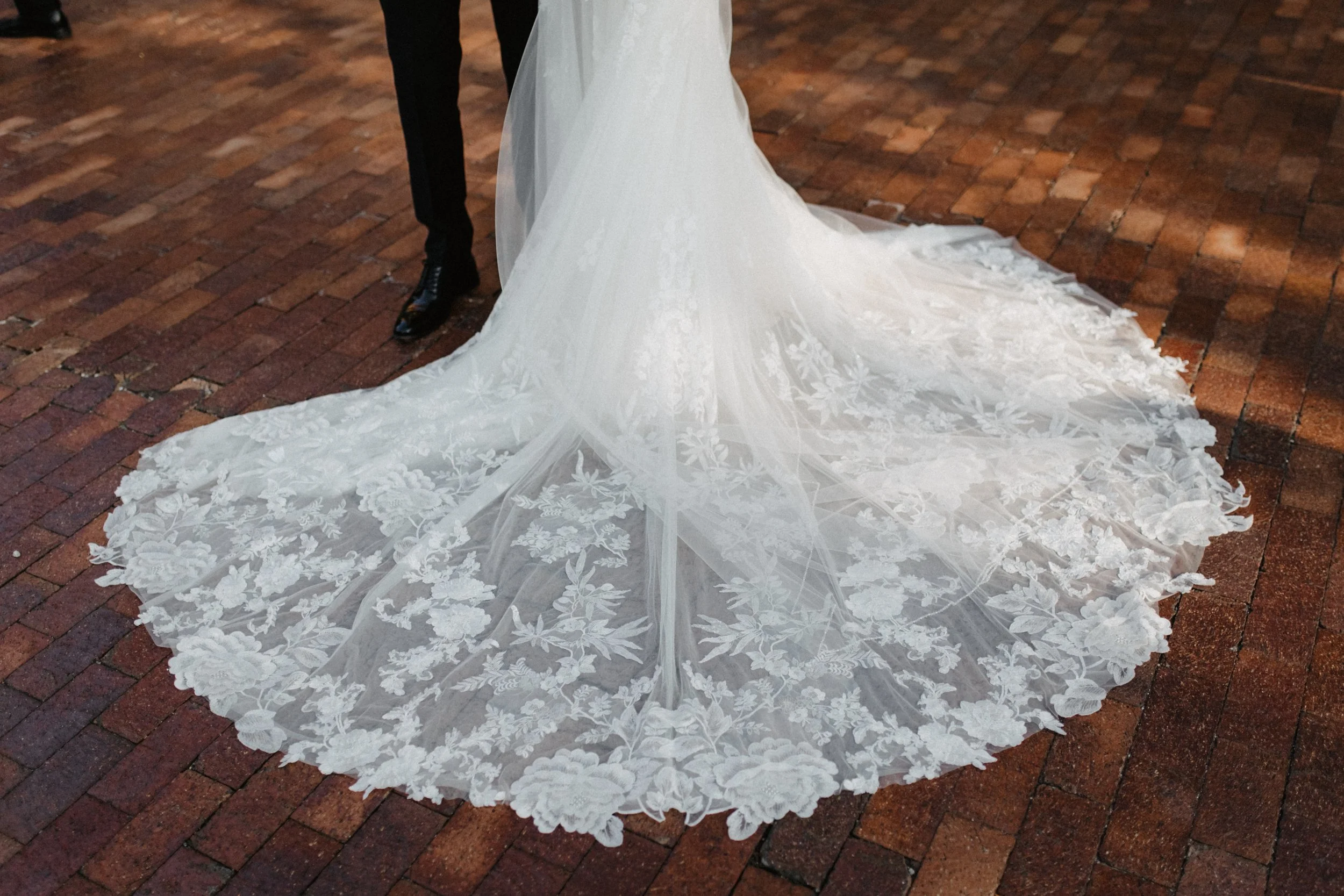ShadowShinePictures-TaylorKirkTrentham-Detroit-Wedding-Photography-15.jpg