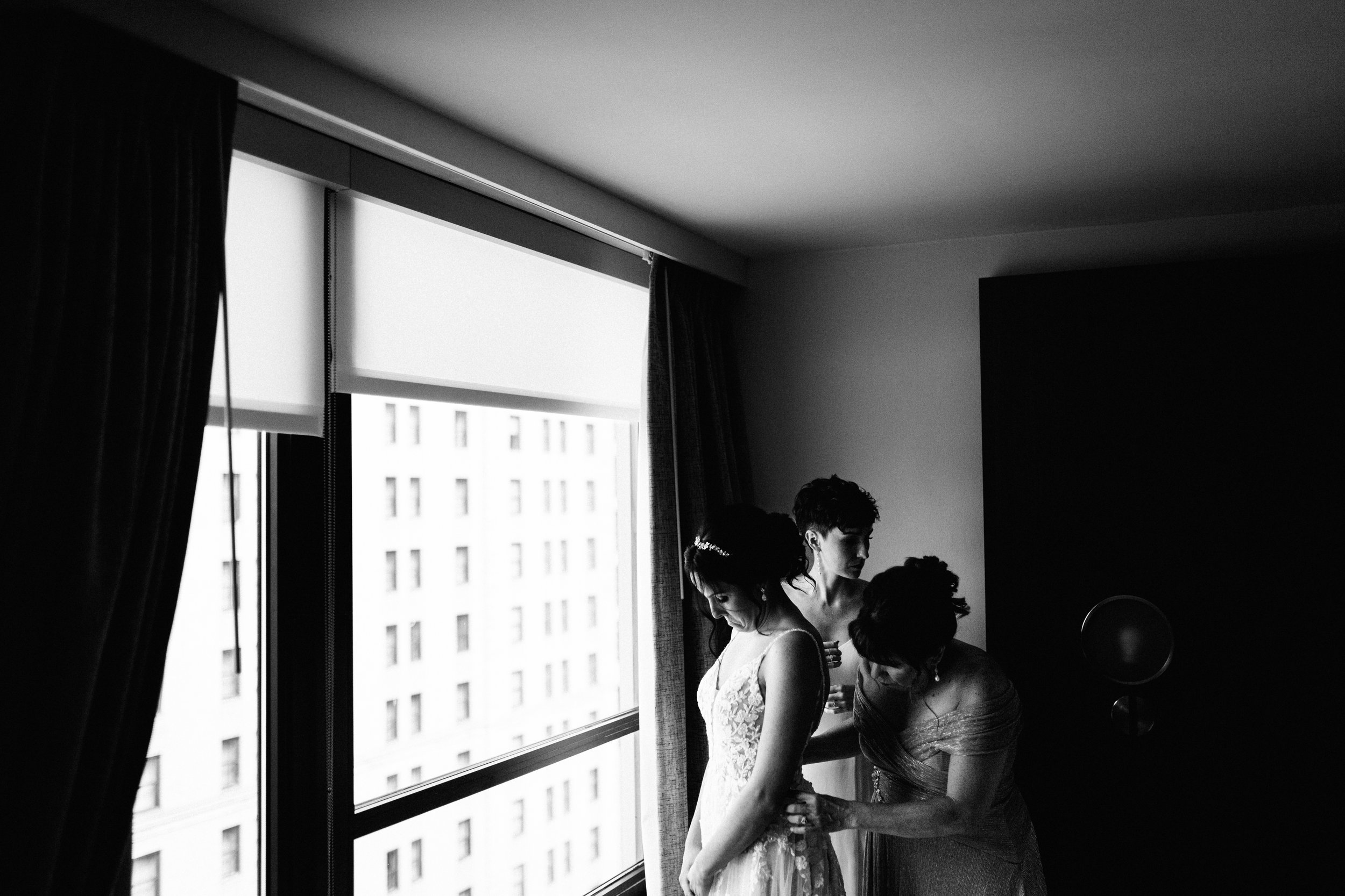 ShadowShinePictures-TaylorKirkTrentham-Detroit-Wedding-Photography-5.jpg