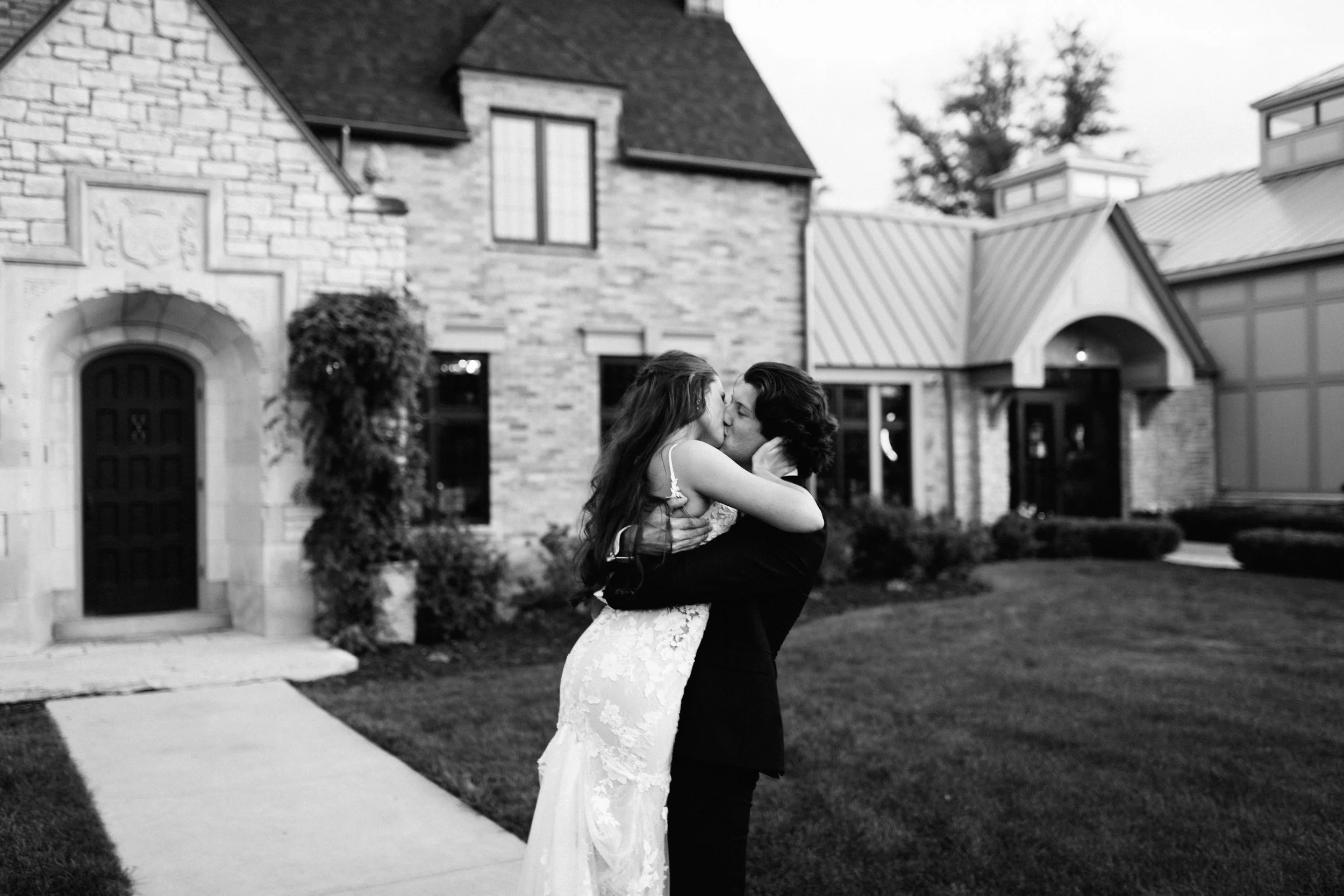 ShadowShinePictures-Wedding-Photography-Grand-Rapids-Venue3Two-39.jpg