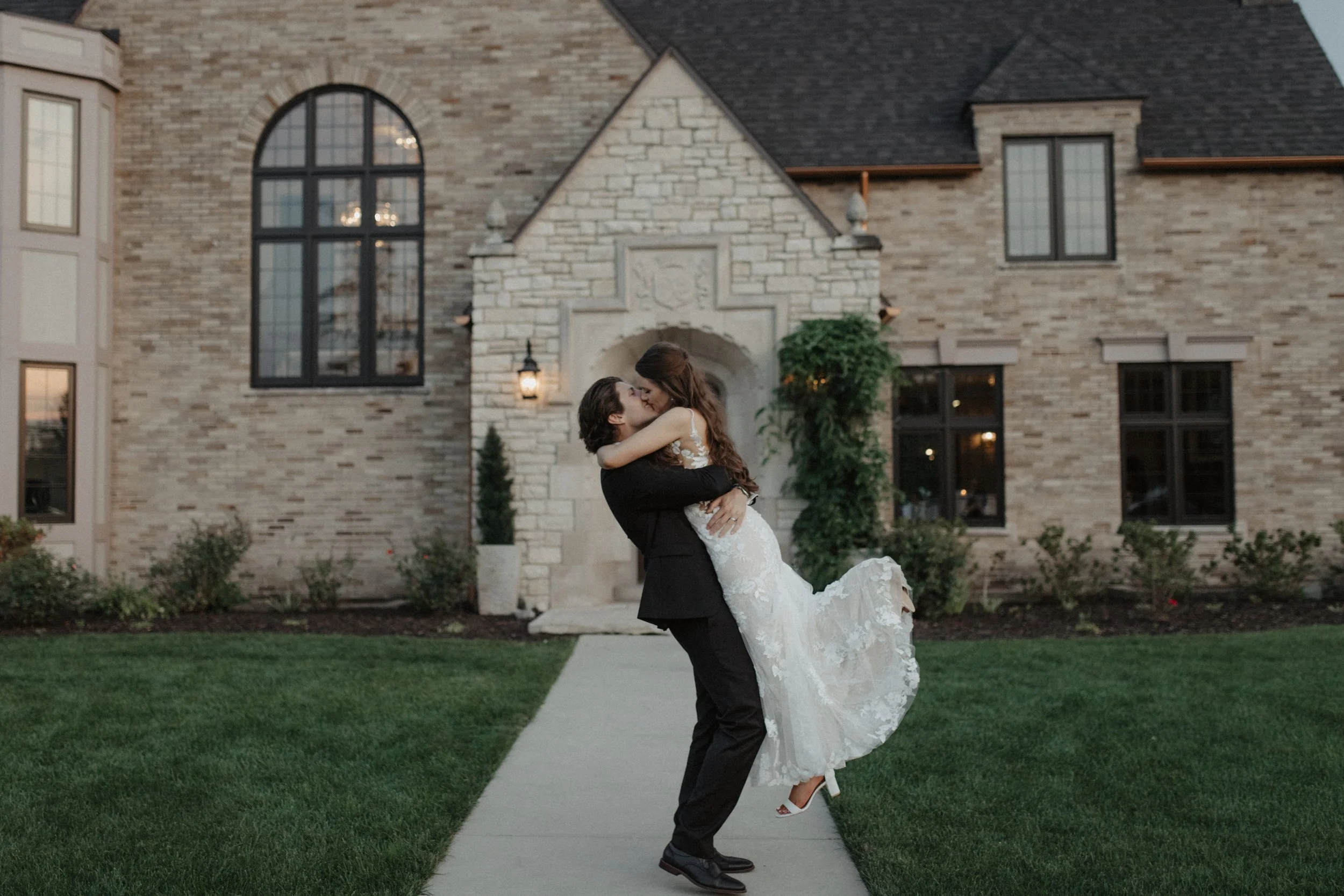 ShadowShinePictures-Wedding-Photography-Grand-Rapids-Venue3Two-44.jpg