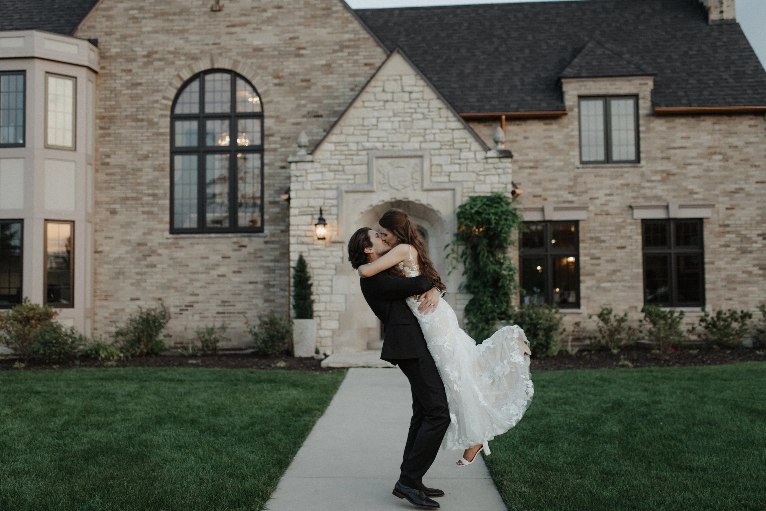 ShadowShinePictures-PeytonEganBaker-Grand-Rapids-Wedding-Photography-37.jpg
