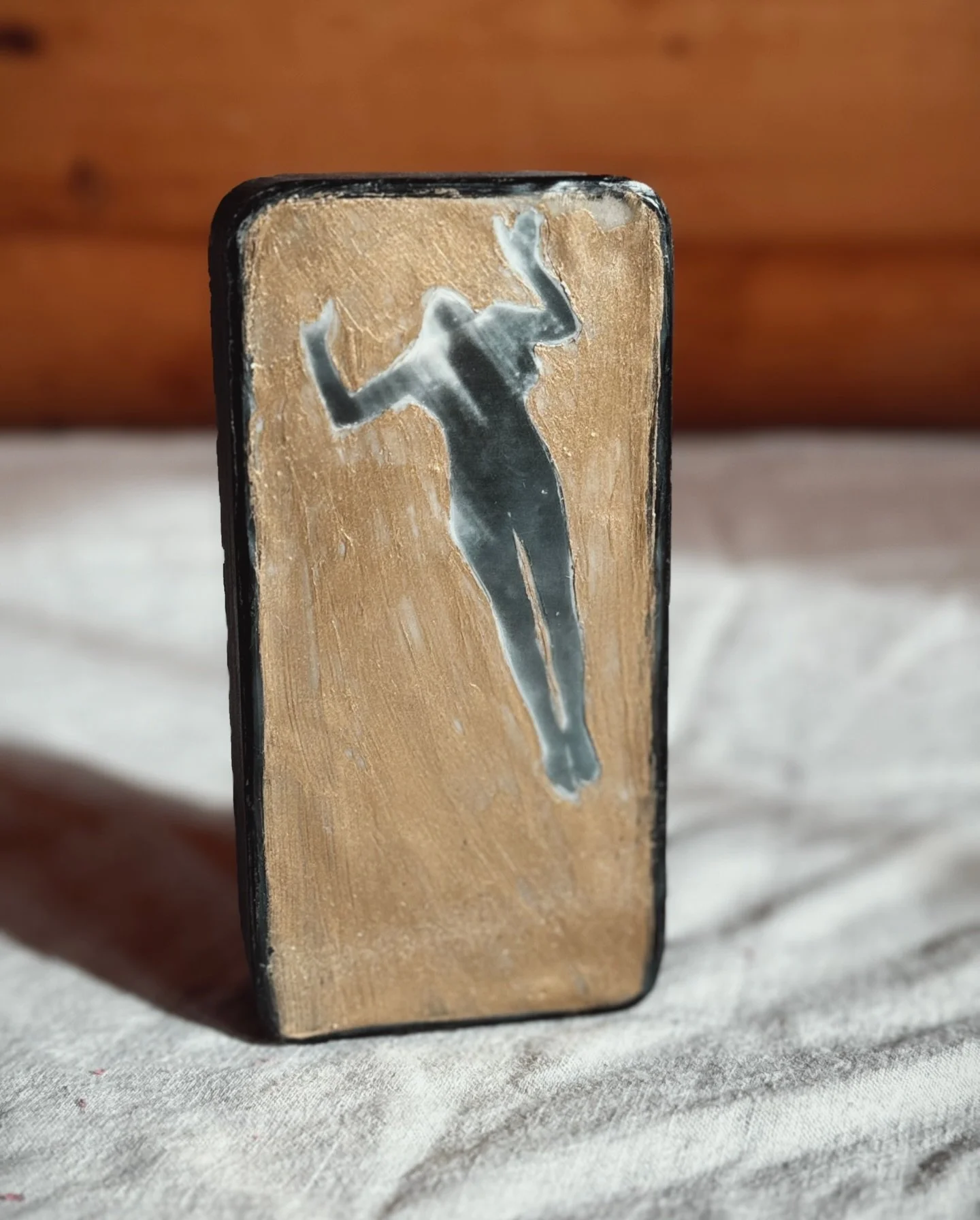 Holiday Sale. New pieces added daily!
Encaustic mixed media. 4x2x2
Link in bio.

#encaustic #mixedmedia #artgifts #holidaygifts #saltaylorkydd #buylocalart