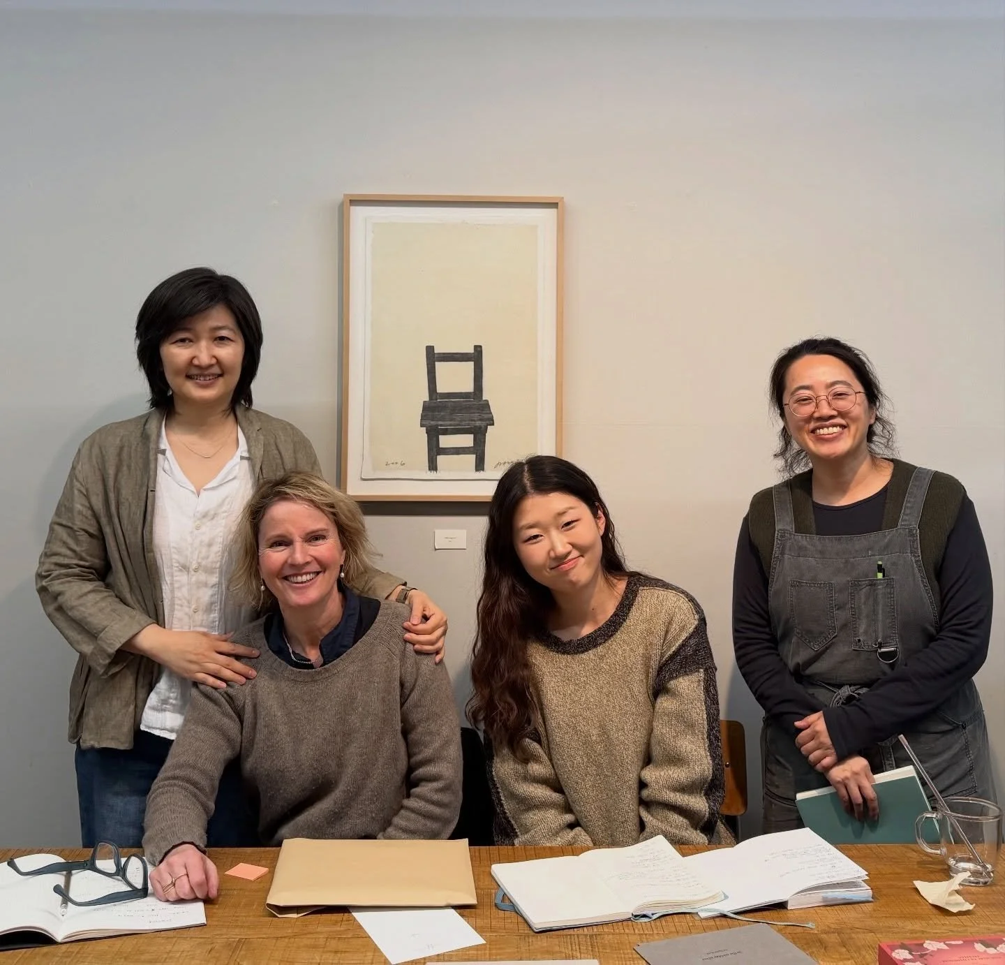 A wonderful day yesterday meeting with the extraordinary women of @datzpress @sangyonjoo @jungju0 and @53___km to review the design for my latest book In the Midday Silver.
This is my third book with Datz and I am so grateful to have found a partner 