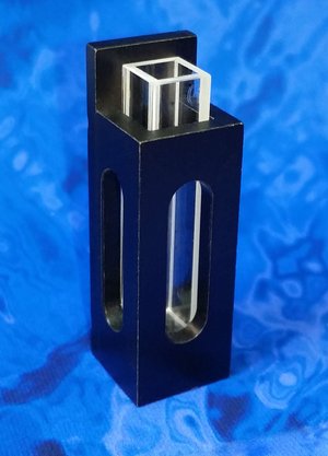 Micro Fluorescence Quartz Cuvette – Open Top With PTFE Cover, 10 Mm Light Path, 1.4 Ml Volume