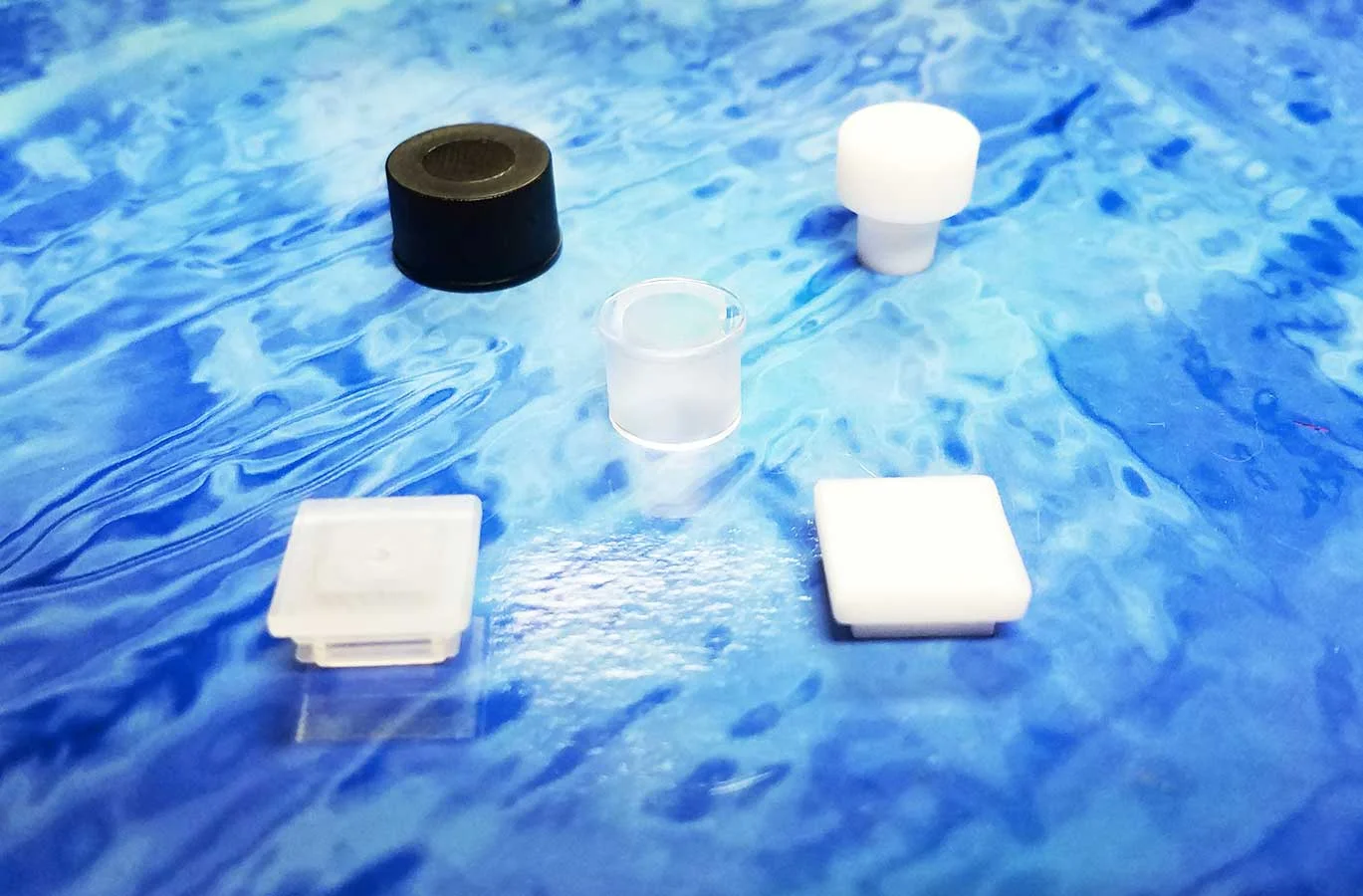 fireflysci-cuvette-caps-and-covers.jpg