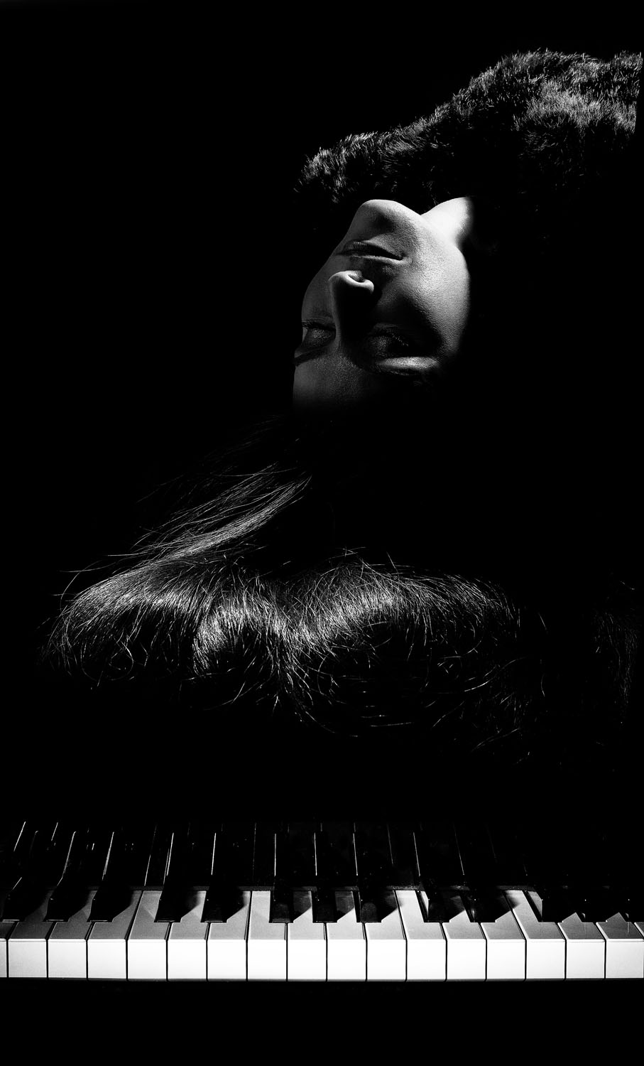 Nadine_on_piano_final_composite.jpg