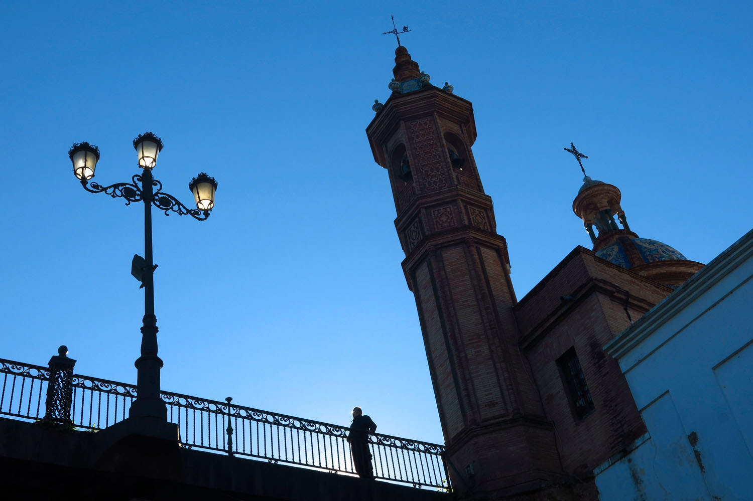 20150101_Spain_5054_Seville_walk_bridge.jpg