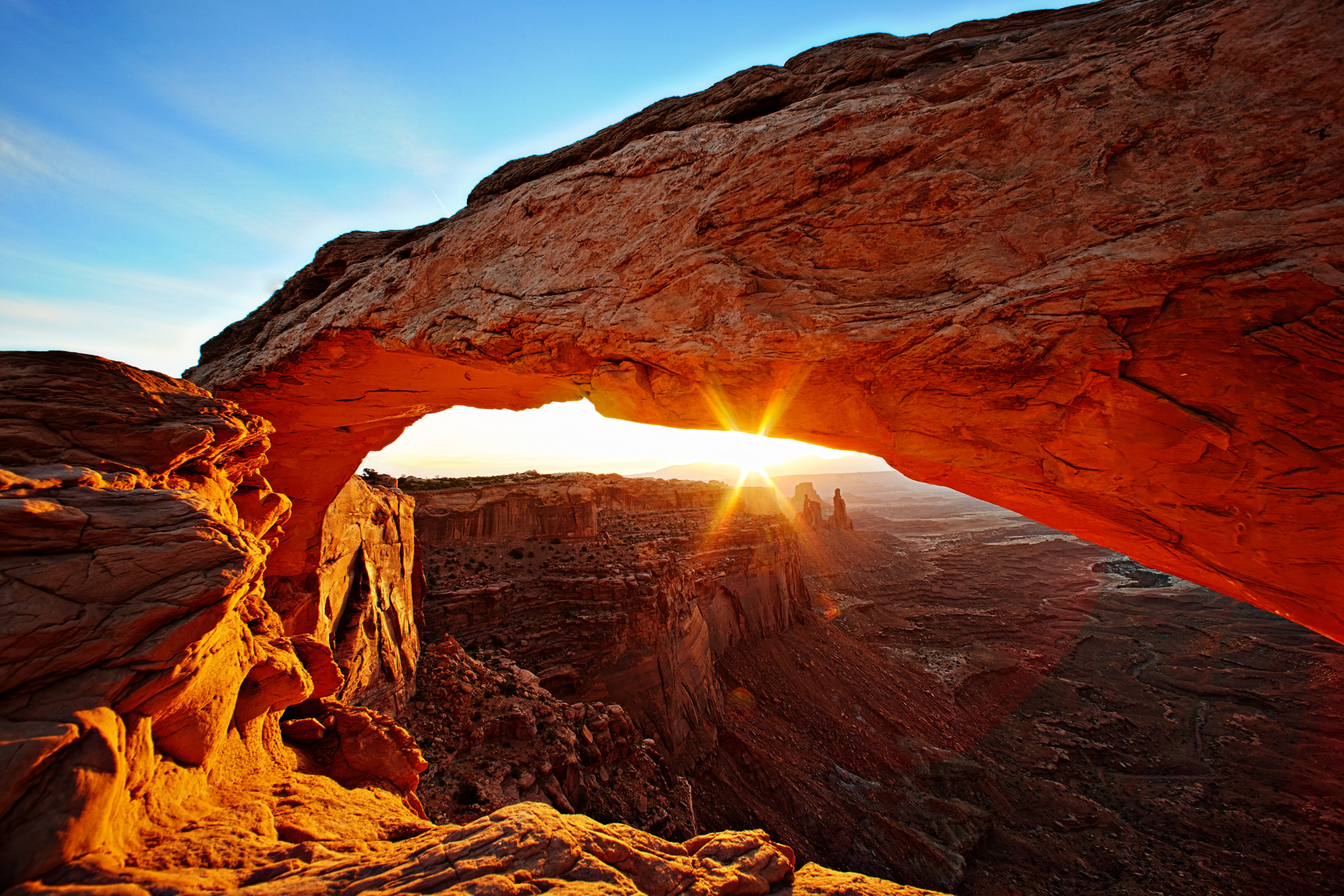 Utah's Mesa Arch.jpg