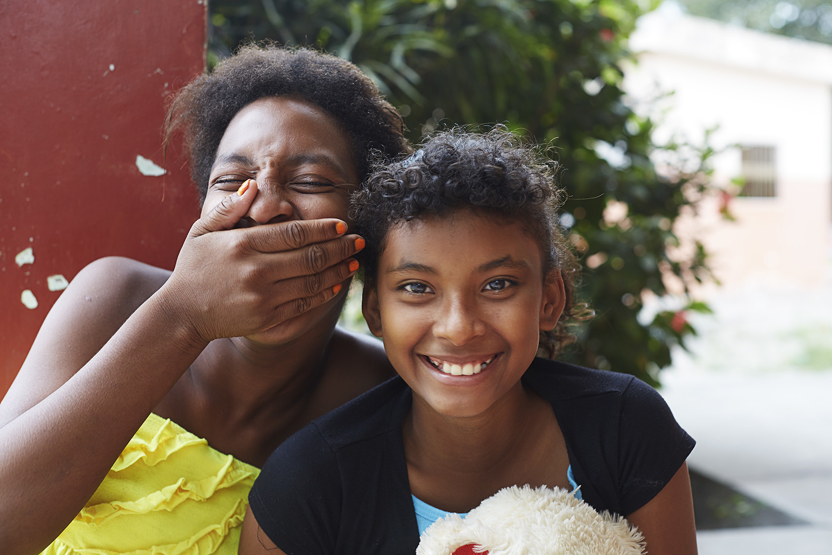 Ecuador_Esmeraldas2099_Two_Girls.jpg