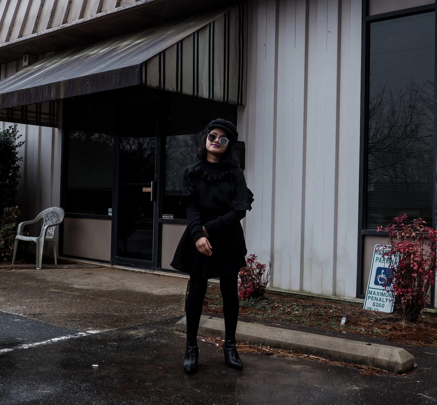All Black and a Bit of Ruffle-7.jpg