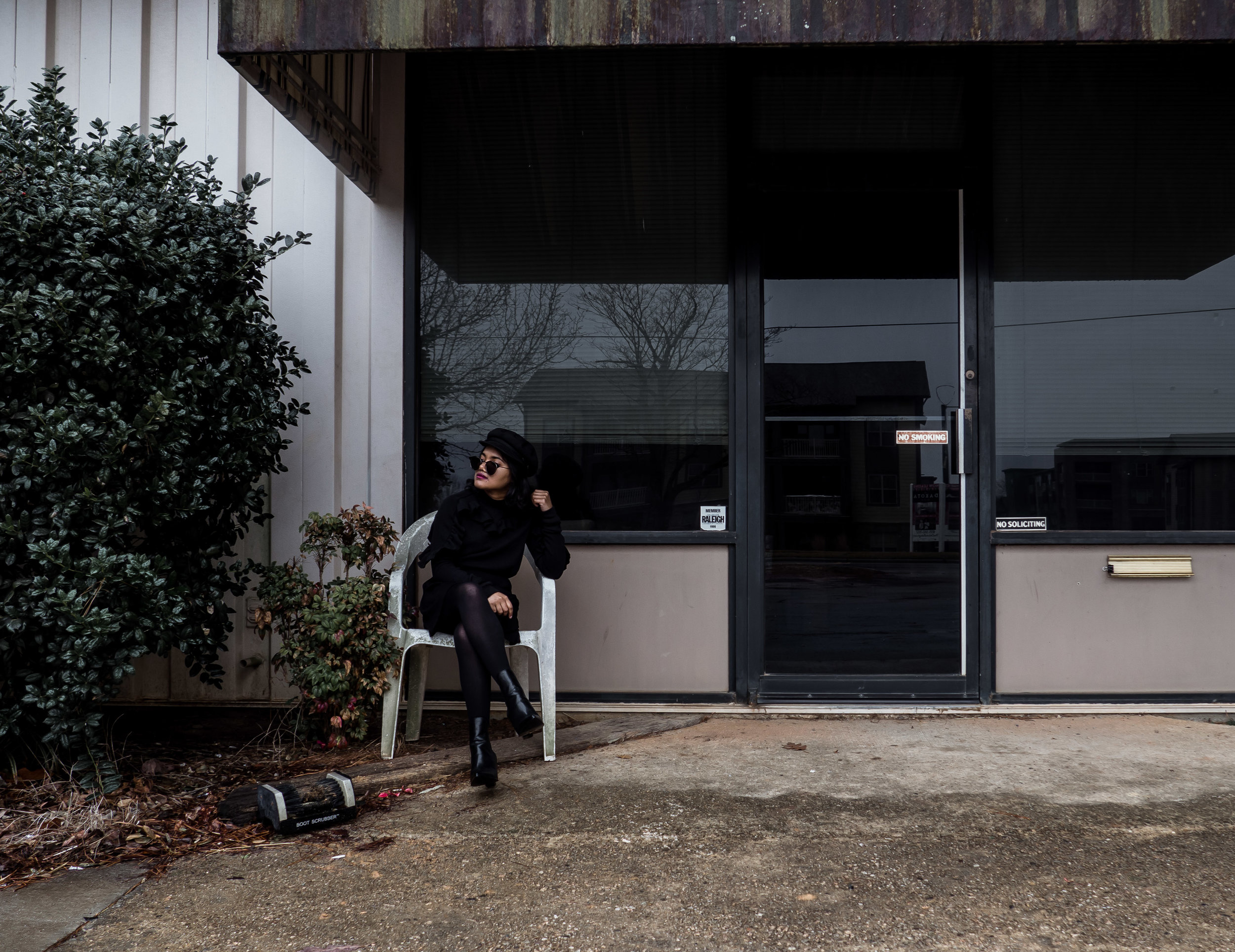 All Black and a Bit of Ruffle-11.jpg