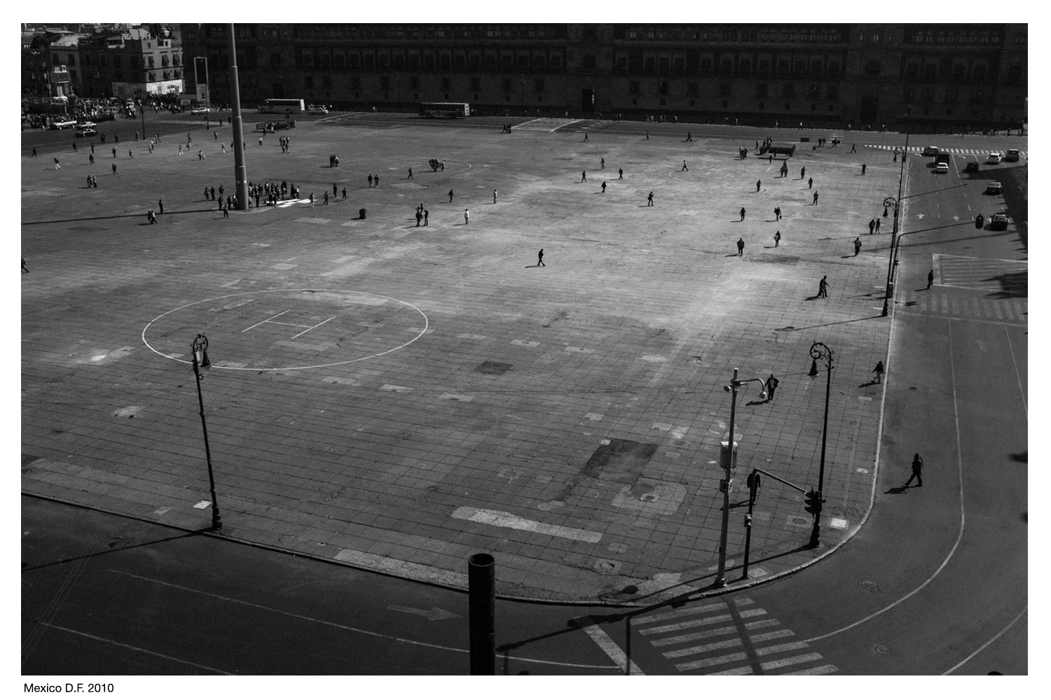 Plaza en el DF.png
