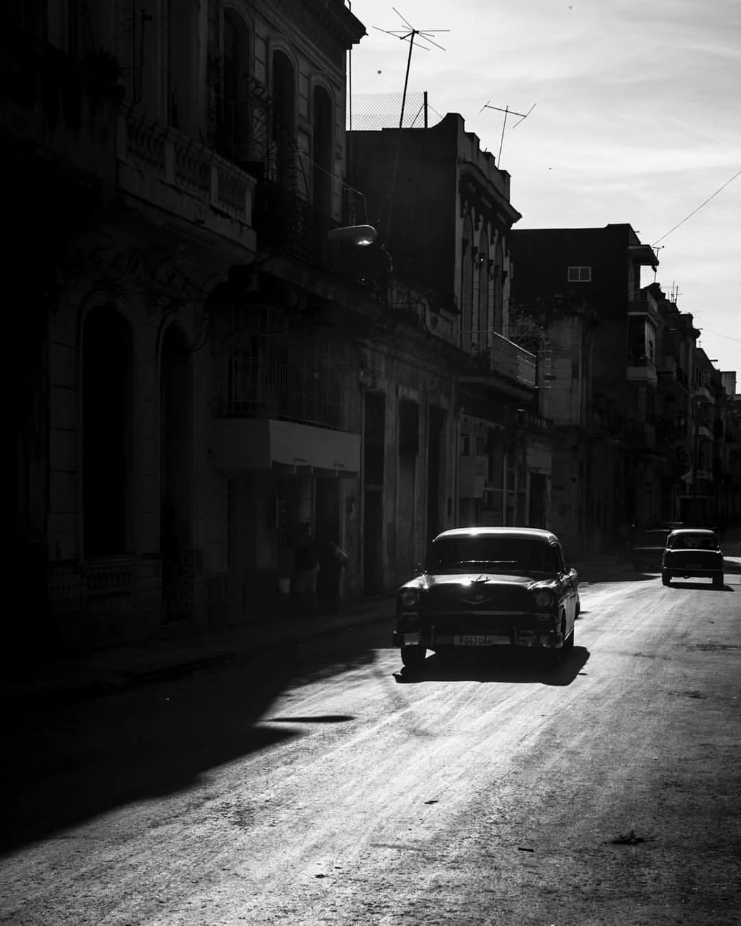 Calle Concordia
La Habana 2016
#omarcruzphoto #urbanpoetry #personalwork #street #leica #leicamonochrom