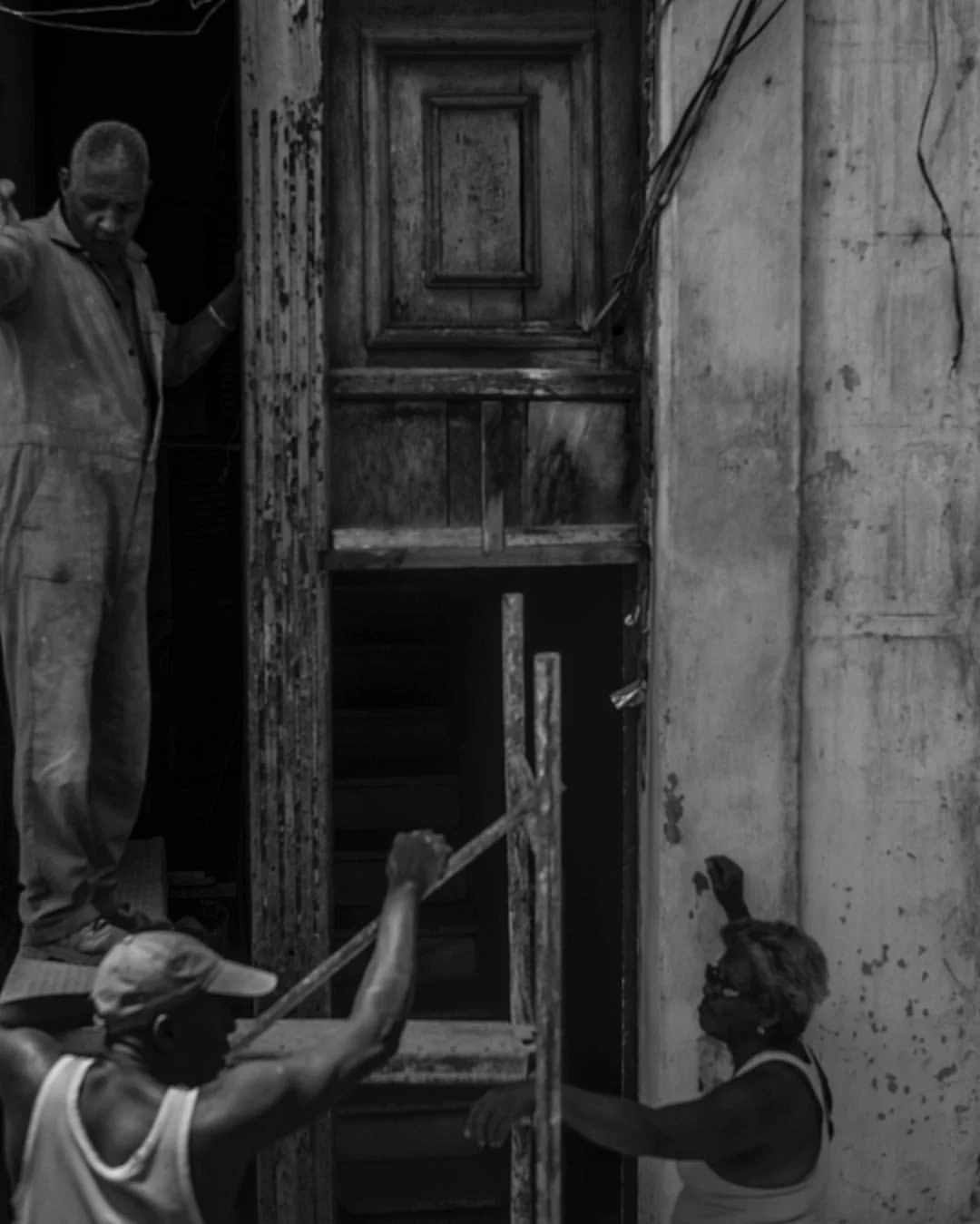 Workers in Havana
#omarcruzphoto #strangers #cuba #street #leica #leicamonochrom