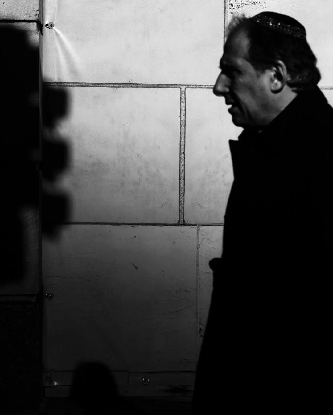 #stranger #omarcruzphoto #leicamonochrome