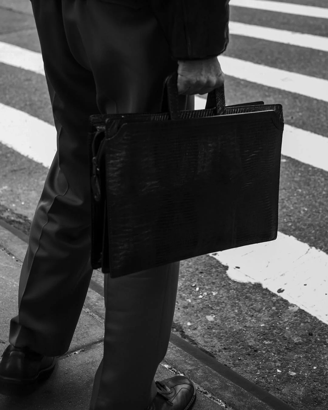 Good Morning! Lets go to work people! Busy week ahead.
NYC 2016 
#omarcruzphoto #strangers #nyc