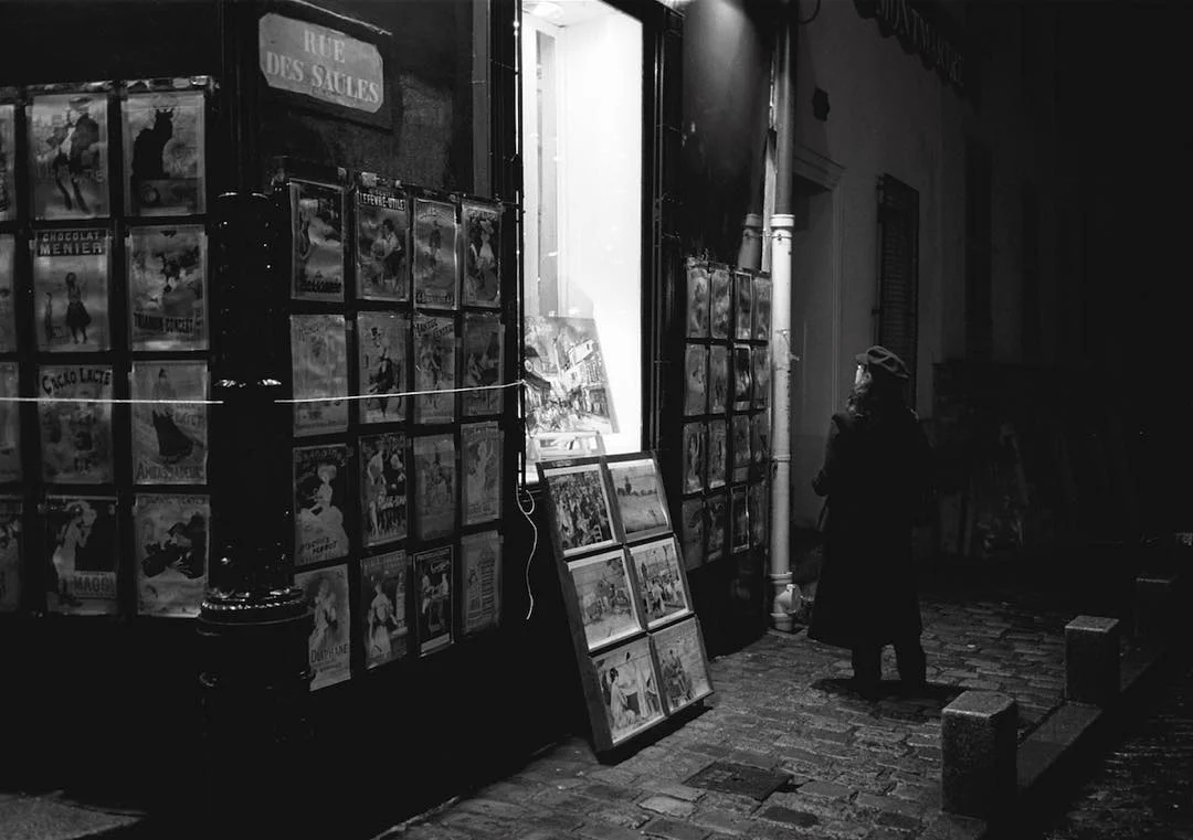 Classic scene at Rue Des Saules
Paris 2003
#omarcruzphoto #streetlife #personalwork #Paris