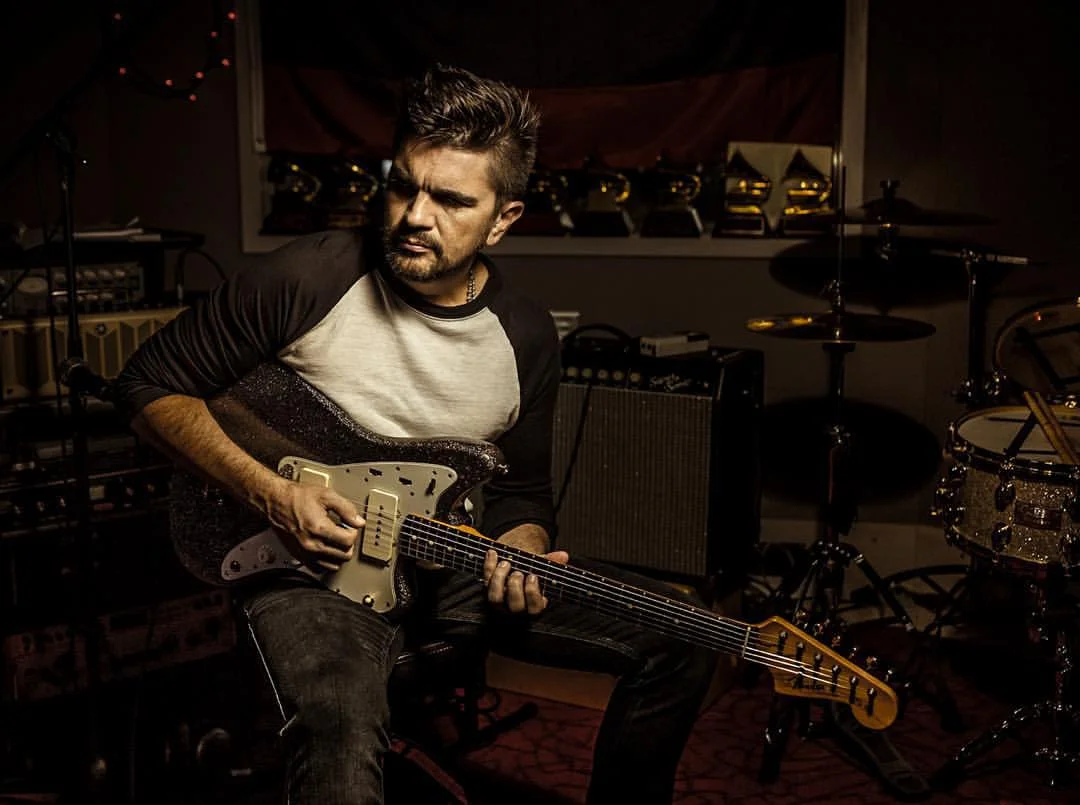 @juanes 
Miami 2014
#omarcruzphoto #guitars #music #rockstar