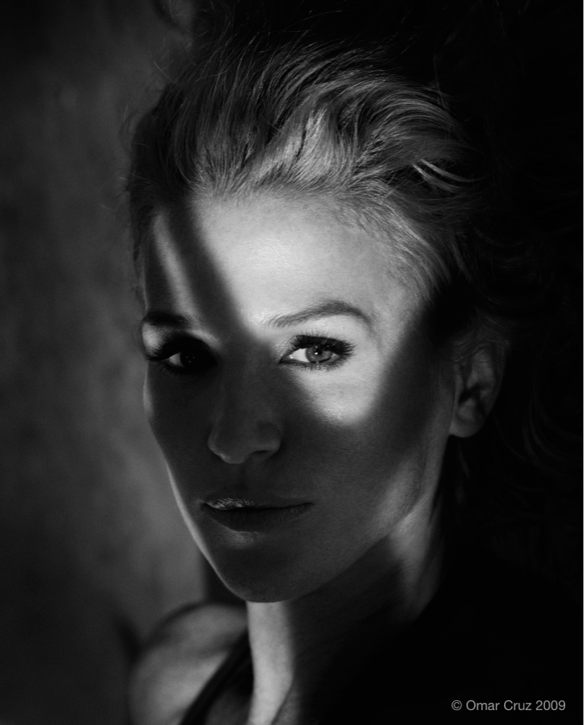 Poppy Montgomery With Shadows
Miami 2009