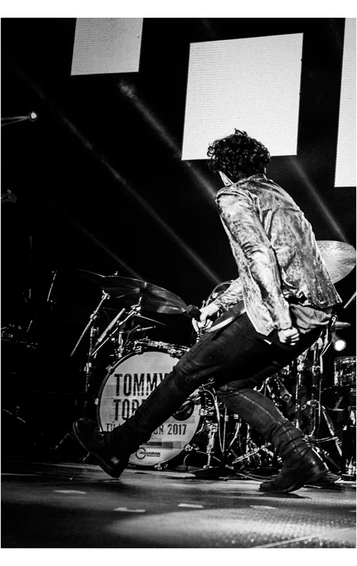 tommy-live3.jpg